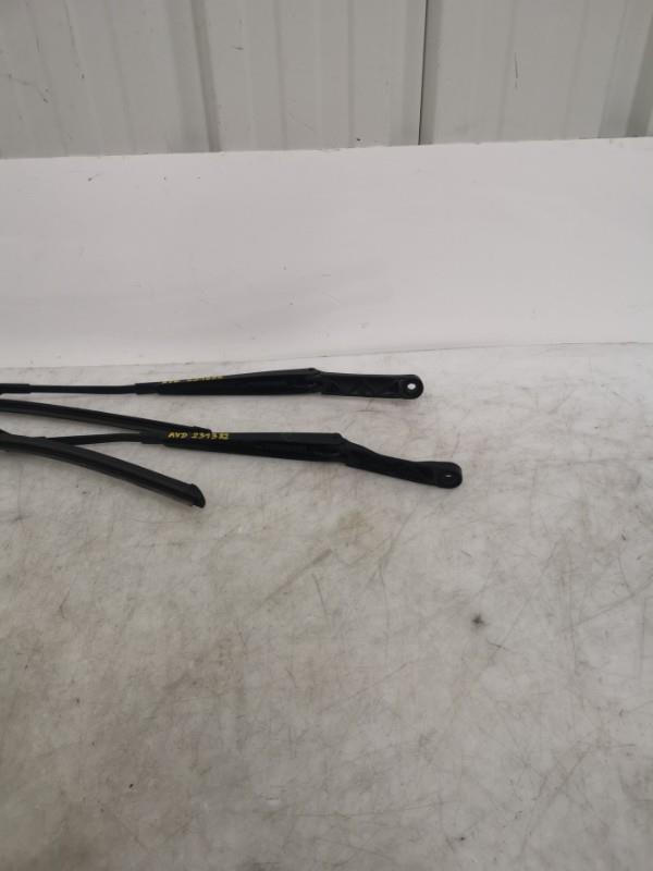 Braccio tergicristallo anteriore sinistro OPEL ASTRA J PHASE 2 Diésel - 1