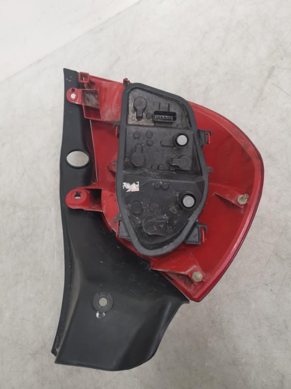 Fanale posteriore principale destro (luci) RENAULT CLIO 3 PHASE 1 Diésel - 1