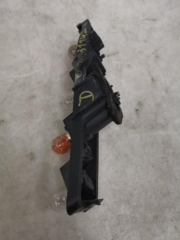 Base portalampade fanale posteriore destro RENAULT SCENIC 2 PHASE 1 Diésel - 1