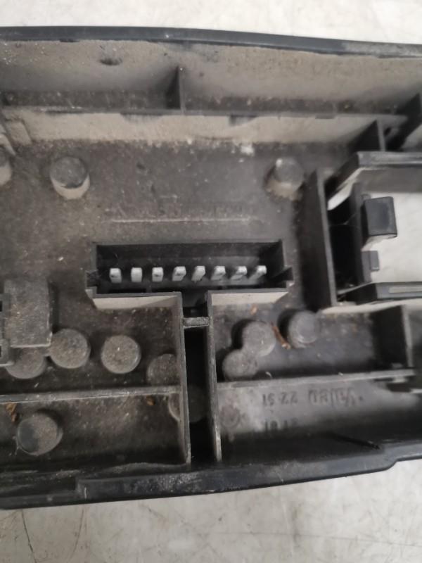 Base portalampade fanale posteriore sinistro RENAULT CLIO 1 PHASE 3 Gasolina - 1