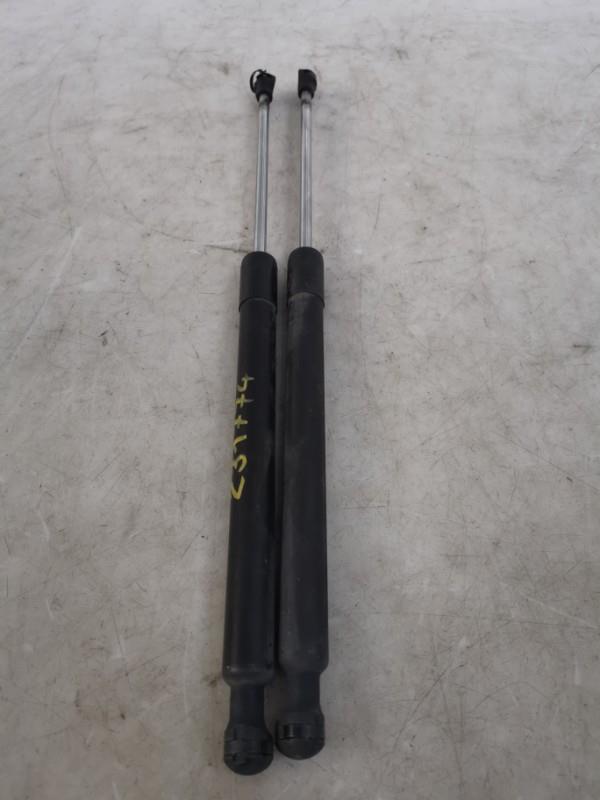 Verin de coffre RENAULT CLIO 3 PHASE 2 Diesel - 1