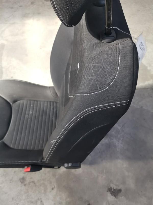 Siege avant droit RENAULT CLIO 4 PHASE 1 Diesel - 1