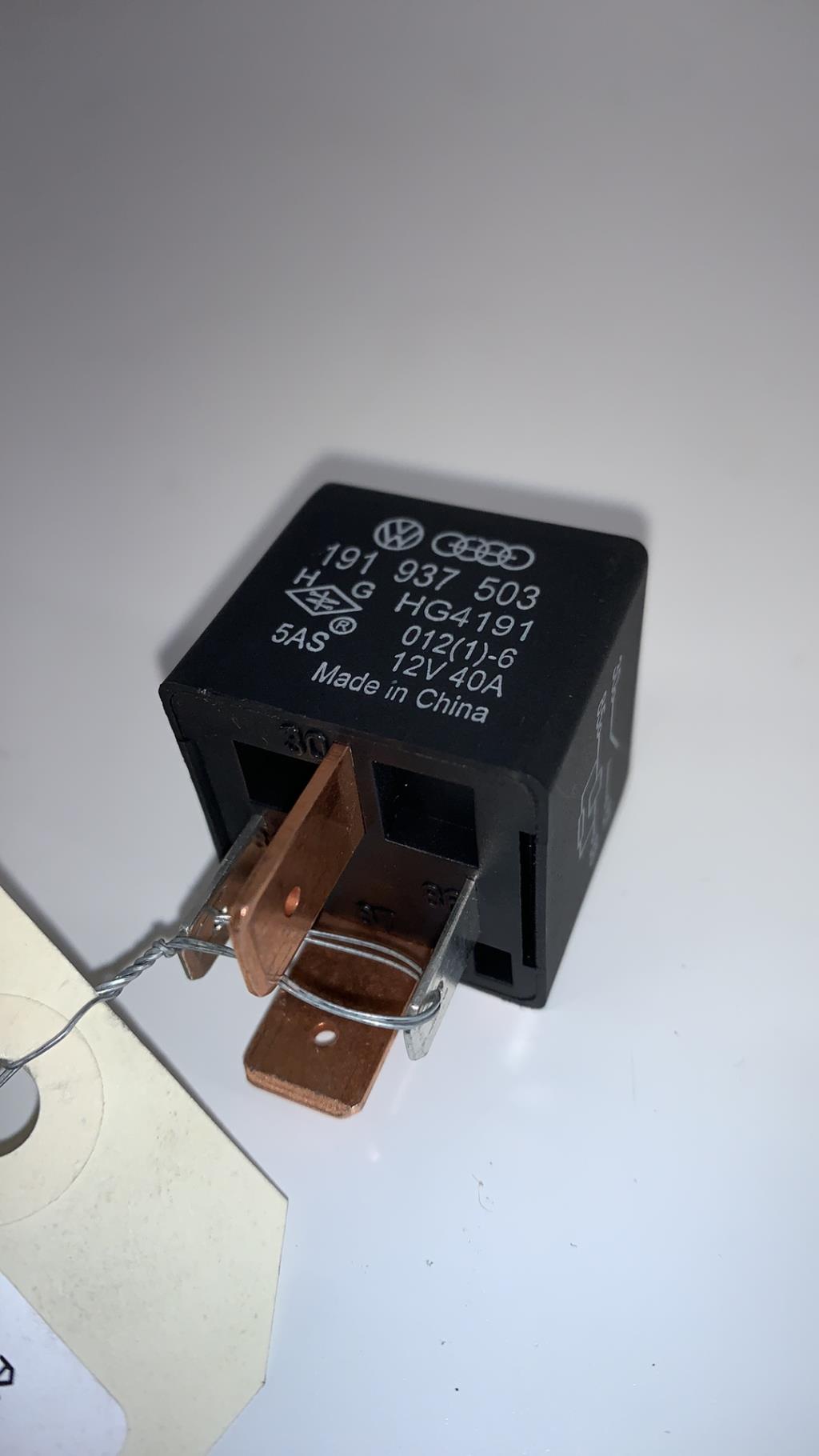 Relais electrique AUDI   - 1