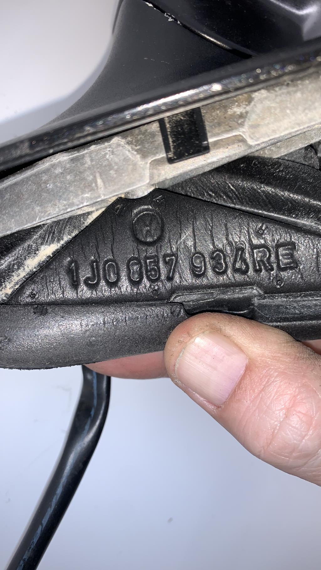 Retroviseur droit VOLKSWAGEN GOLF 4  - 1