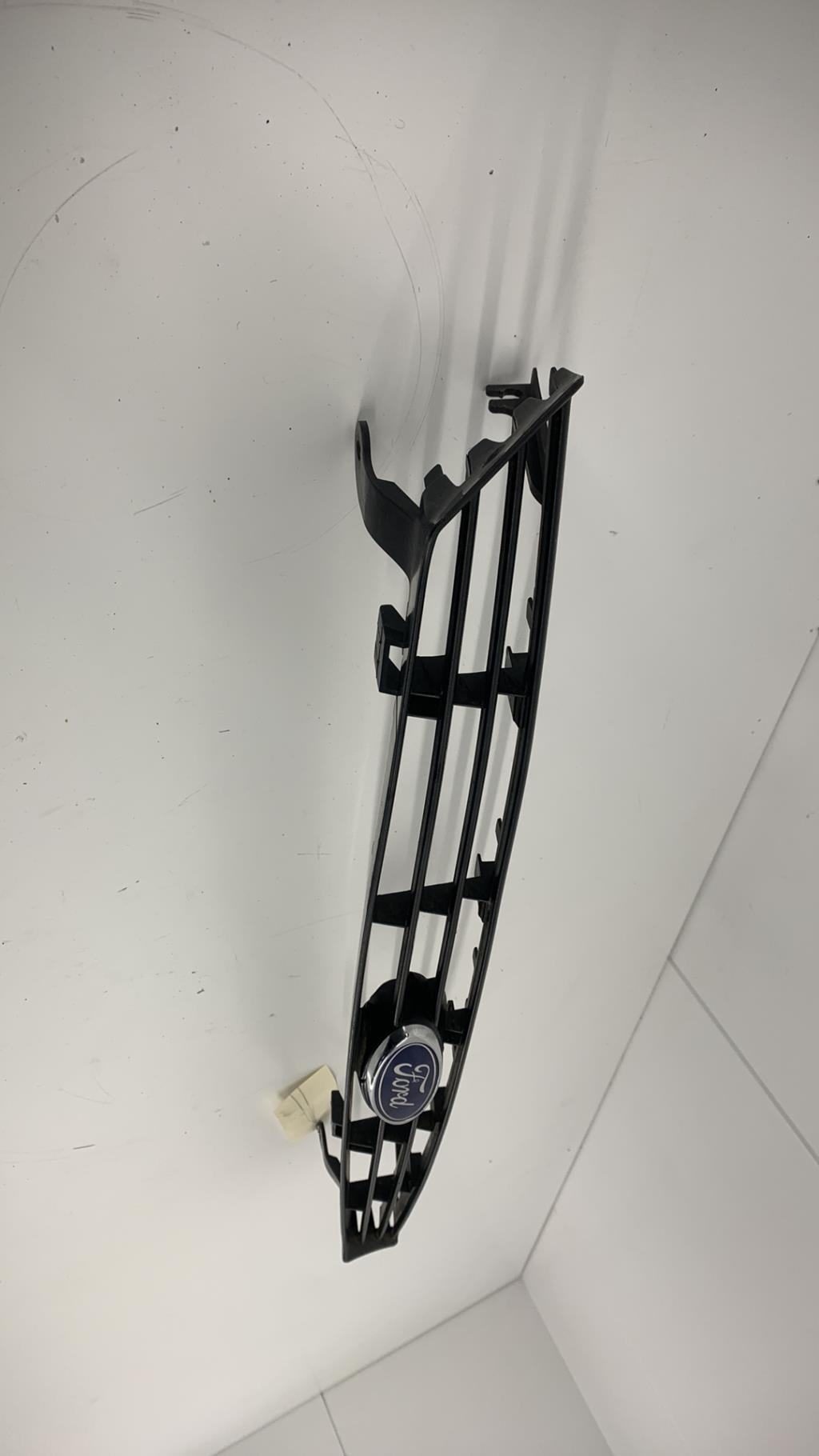 Grille de calandre FORD FOCUS 1 Diesel - 1