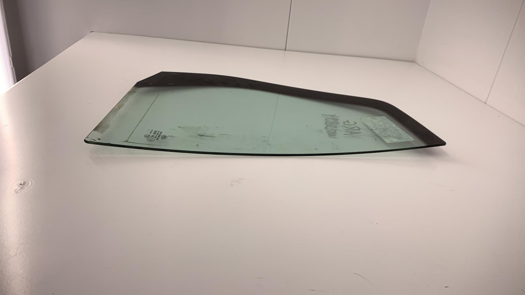 Custode arriere gauche (porte) VOLKSWAGEN GOLF 5 Diesel - 1