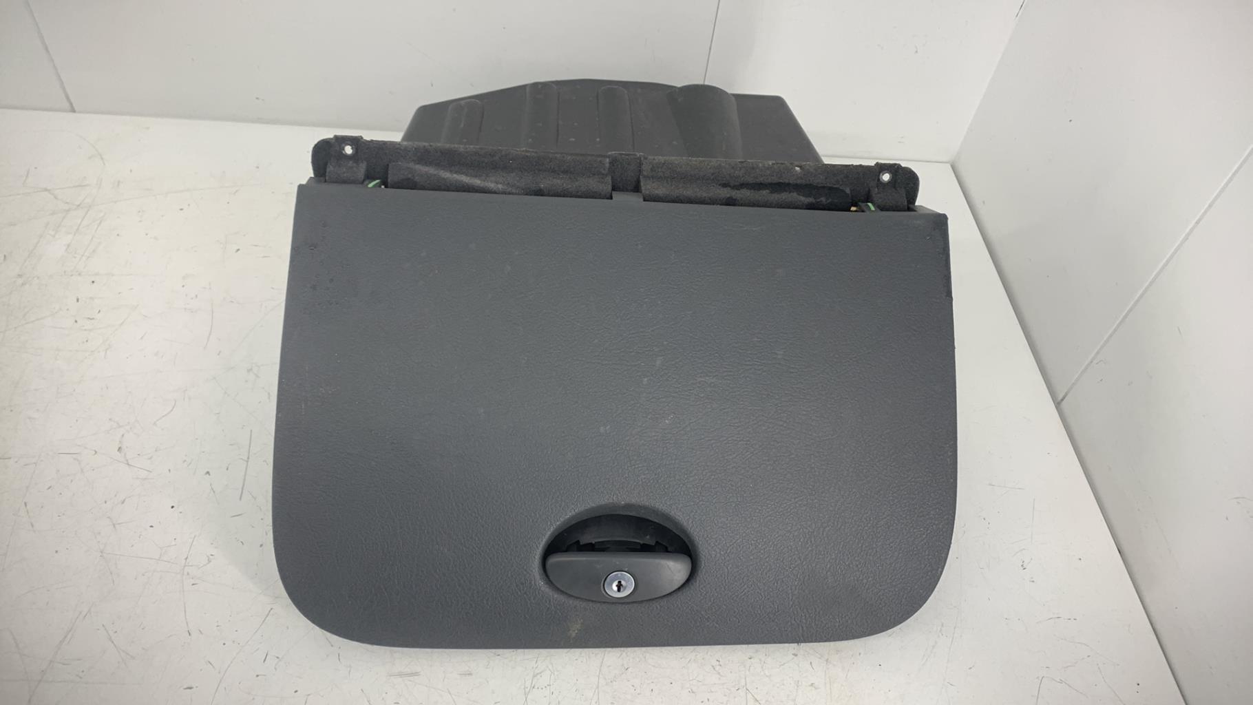 Boite a gants CITROEN C5 1 PHASE 1 BREAK Diesel - 1