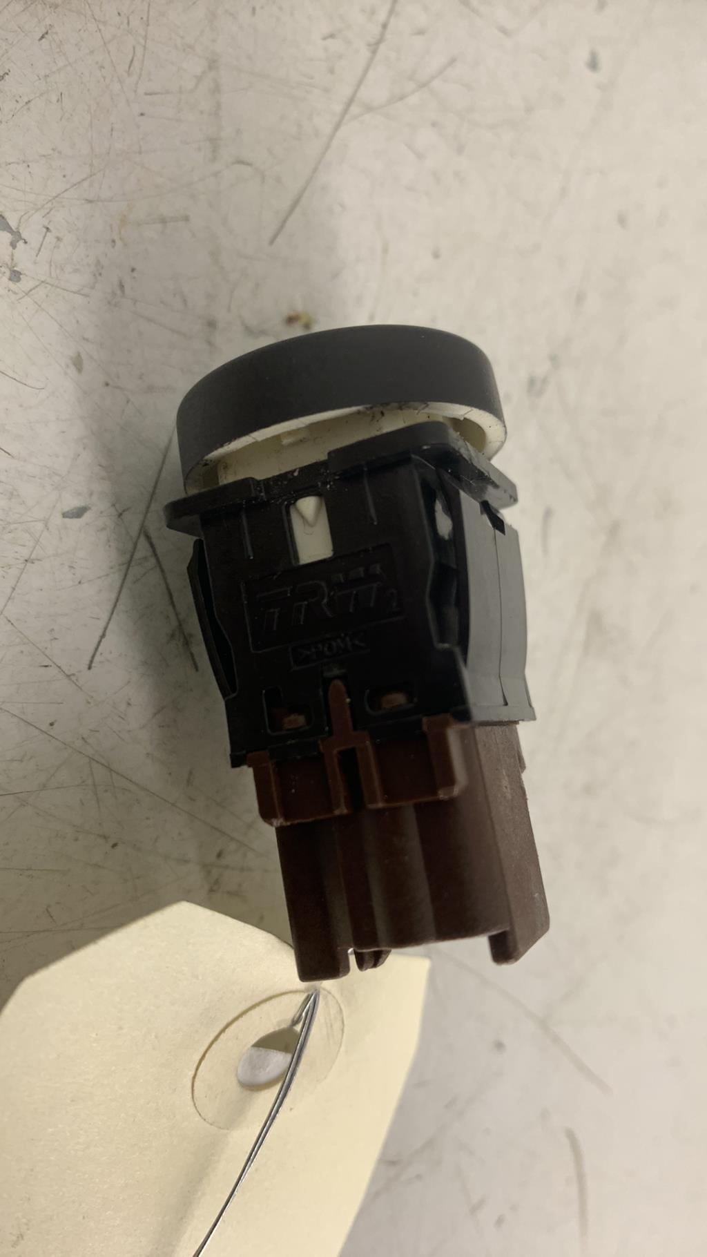 Bouton/Interrupteur CITROEN C5 1 PHASE 1 BREAK Diesel - 1