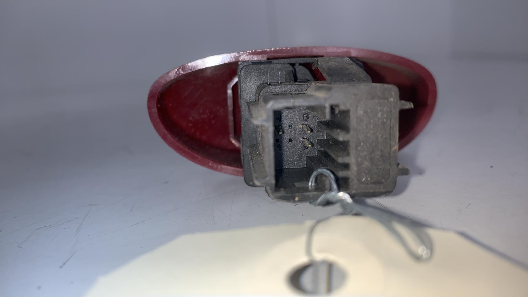 Bouton de warning PEUGEOT 206 PHASE 2 BREAK Diesel - 1