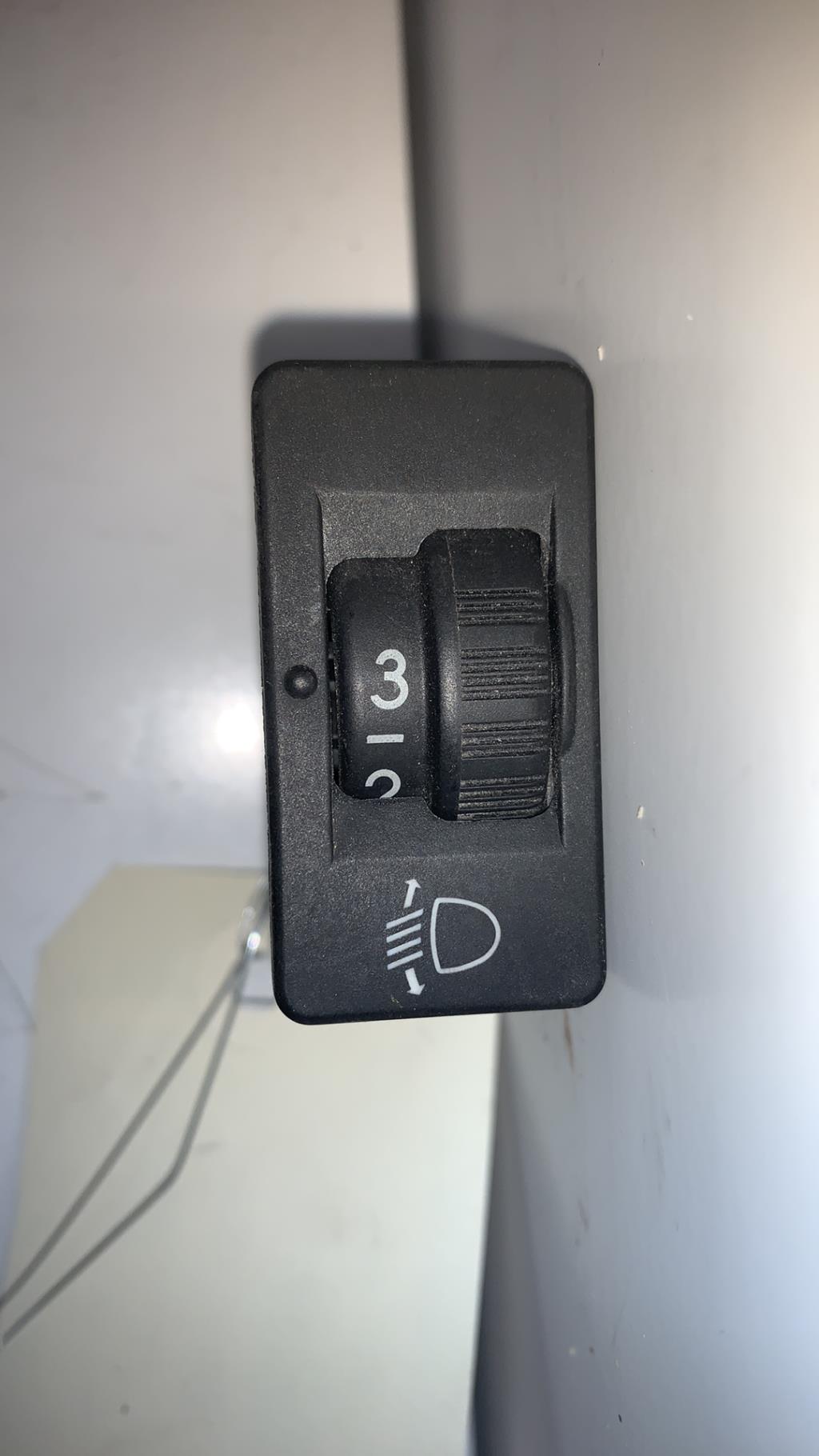 Commande de reglage hauteur de phare CITROEN JUMPY 2 Diesel - 1