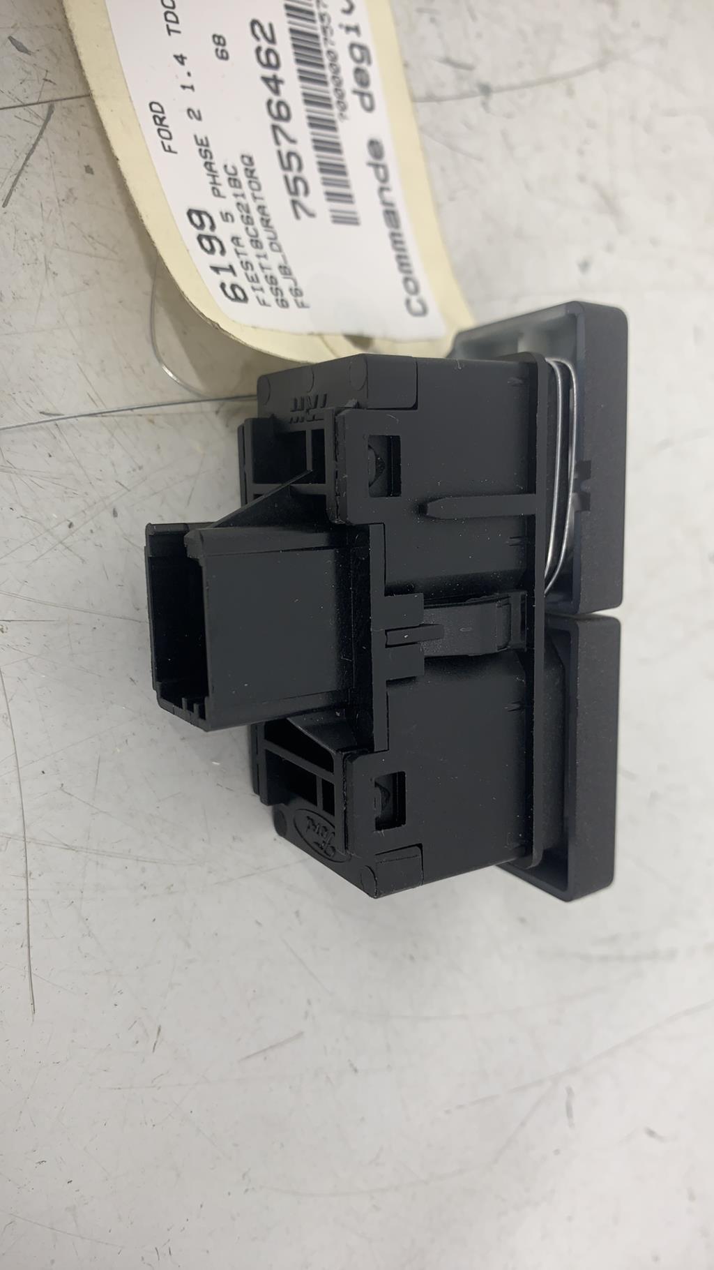 Commande degivrage lunette arriere FORD FIESTA 5 PHASE 2 Diesel - 1
