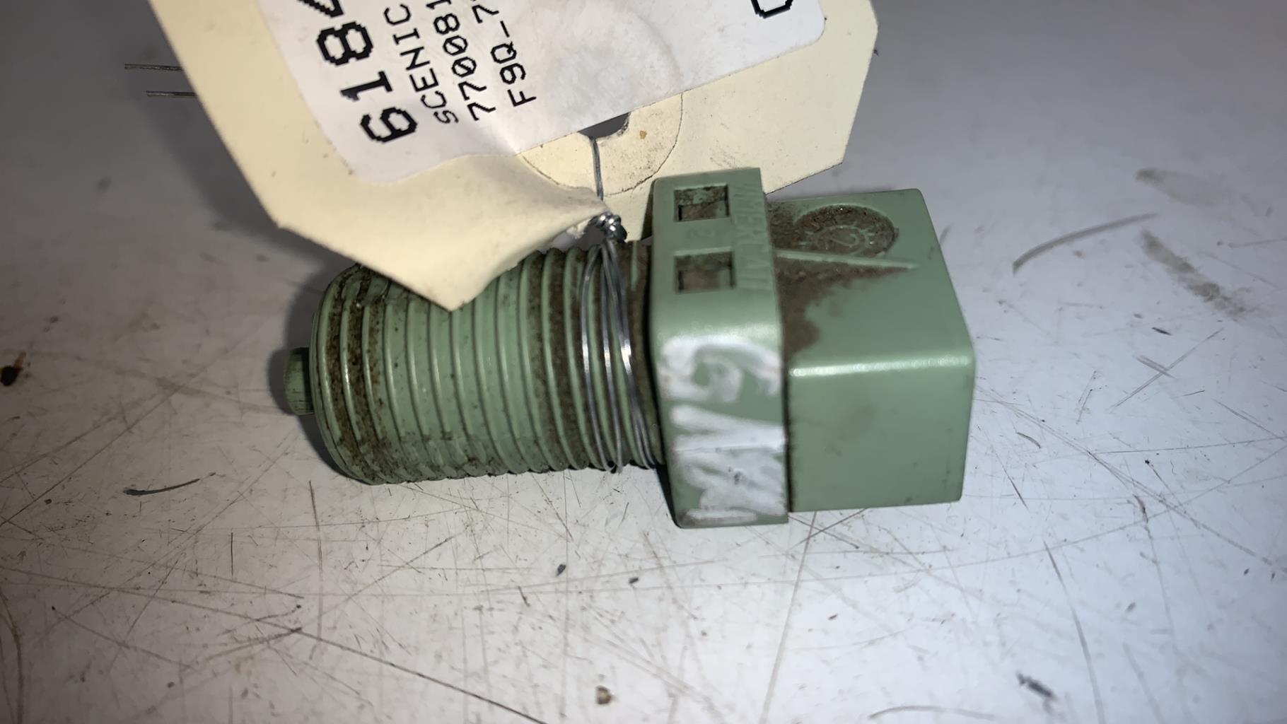 Contacteur feu stop RENAULT SCENIC 1 PHASE 2 Diesel - 1