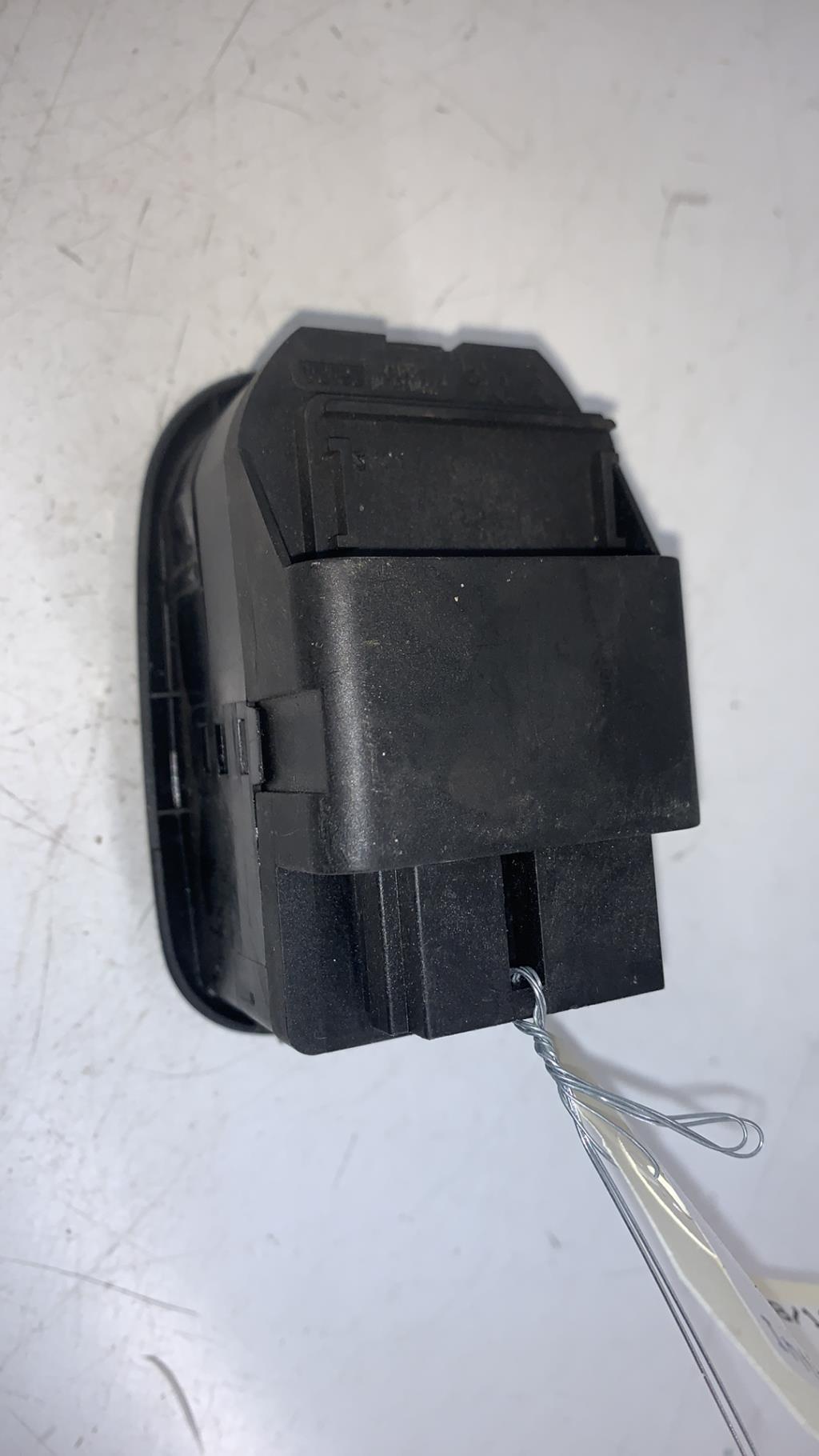 Interrupteur de leve vitre PEUGEOT 206 PHASE 1 Essence - 1