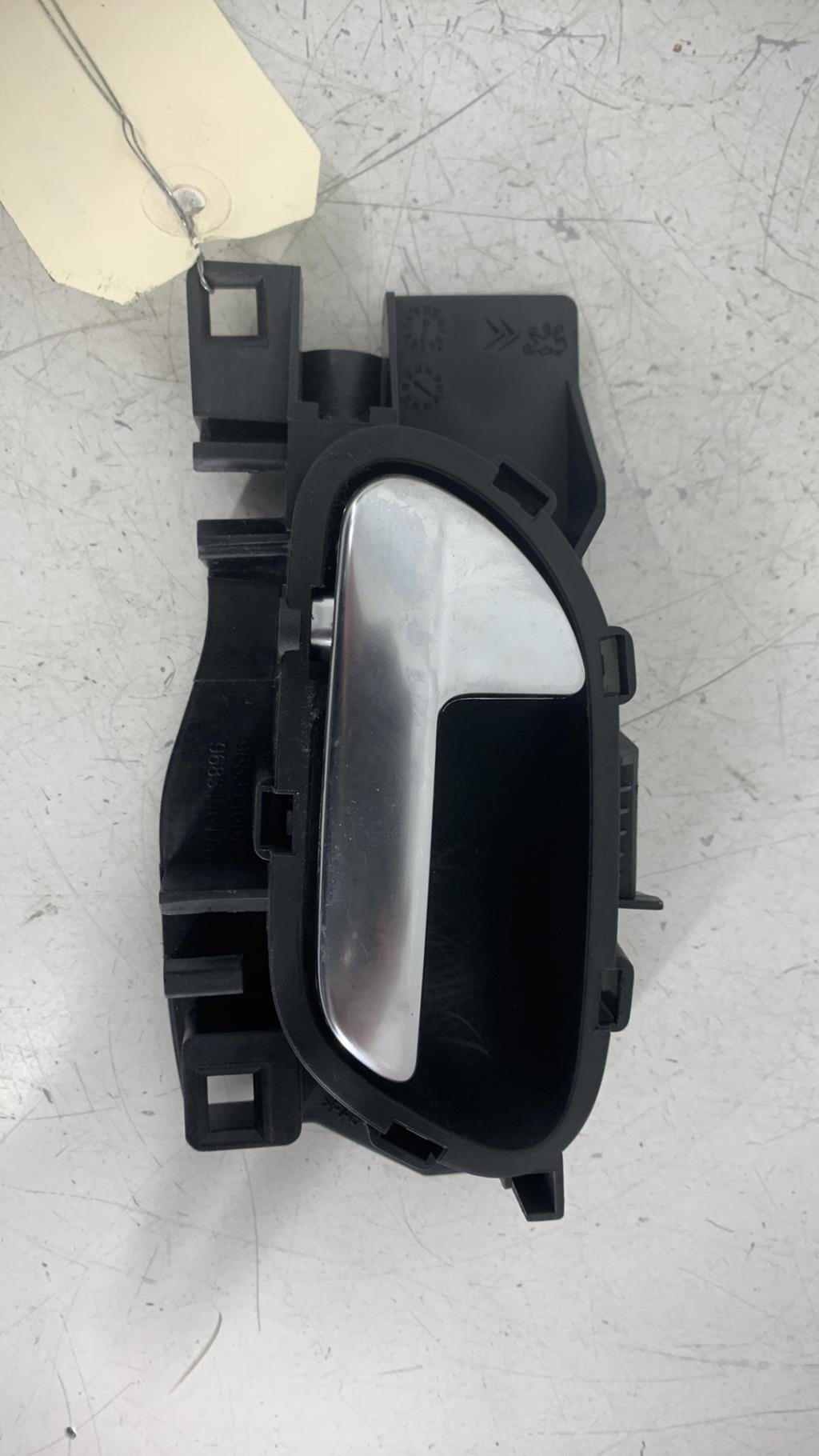 Poignee interieur avant gauche CITROEN C3 2 PHASE 2 Essence - 1