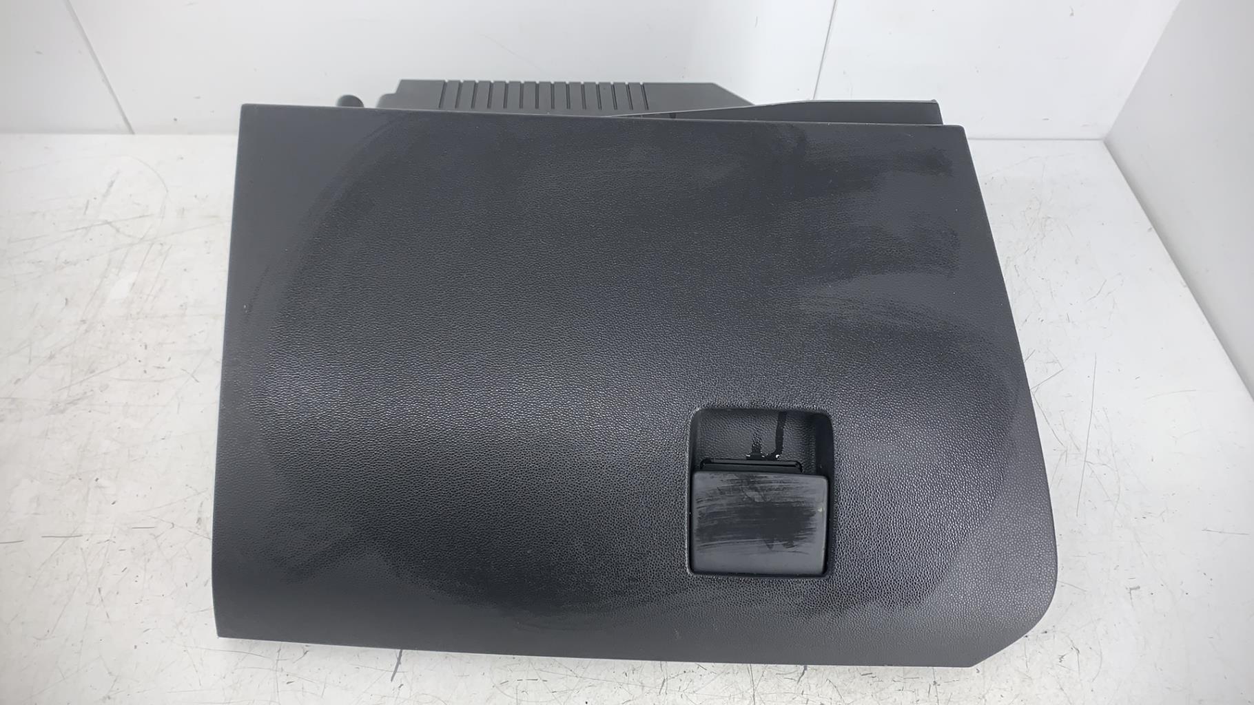 Boite a gants OPEL ASTRA H PHASE 1 Diesel - 1