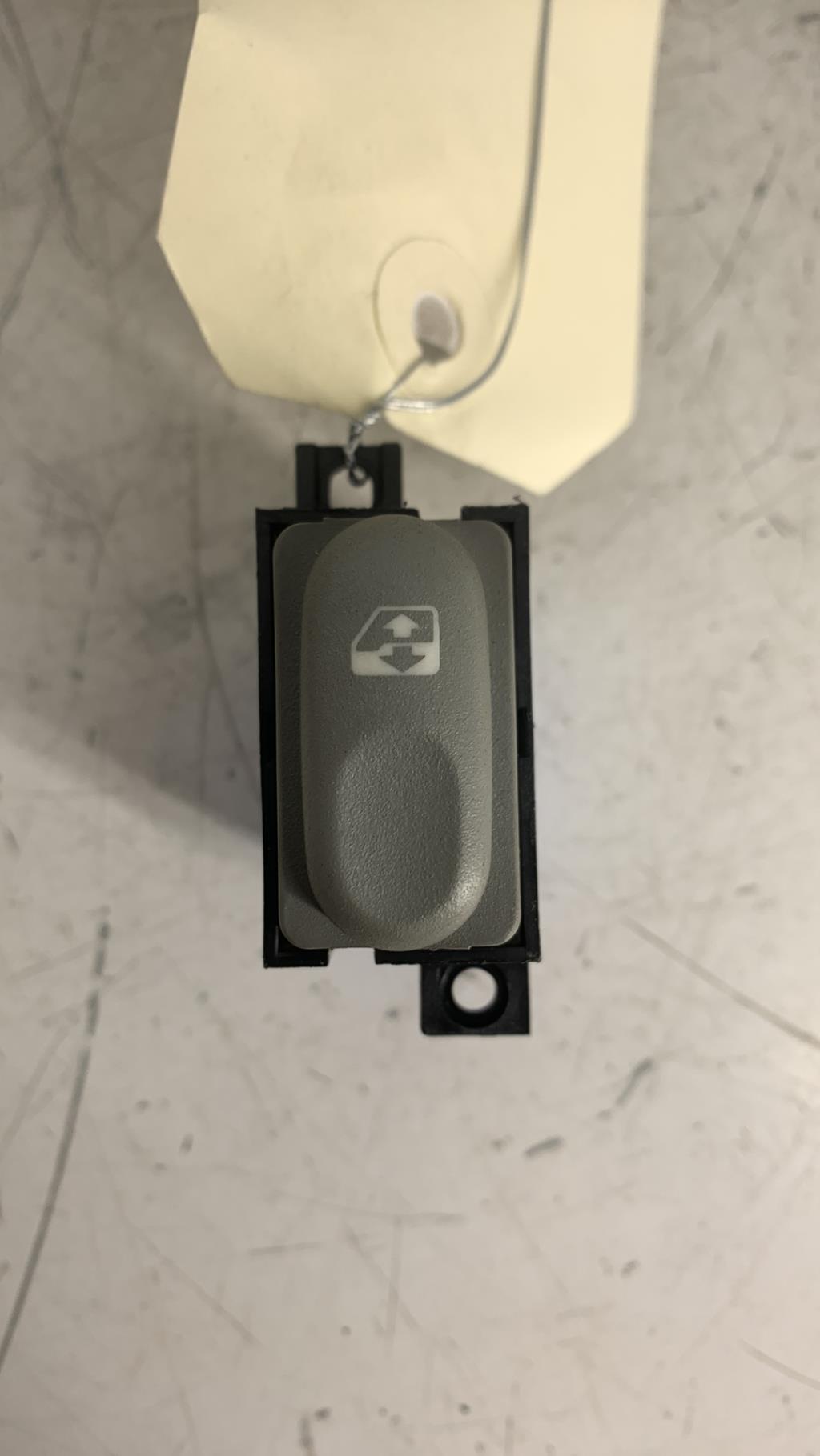 Bouton/Interrupteur RENAULT SCENIC 1 PHASE 2 Diesel - 1