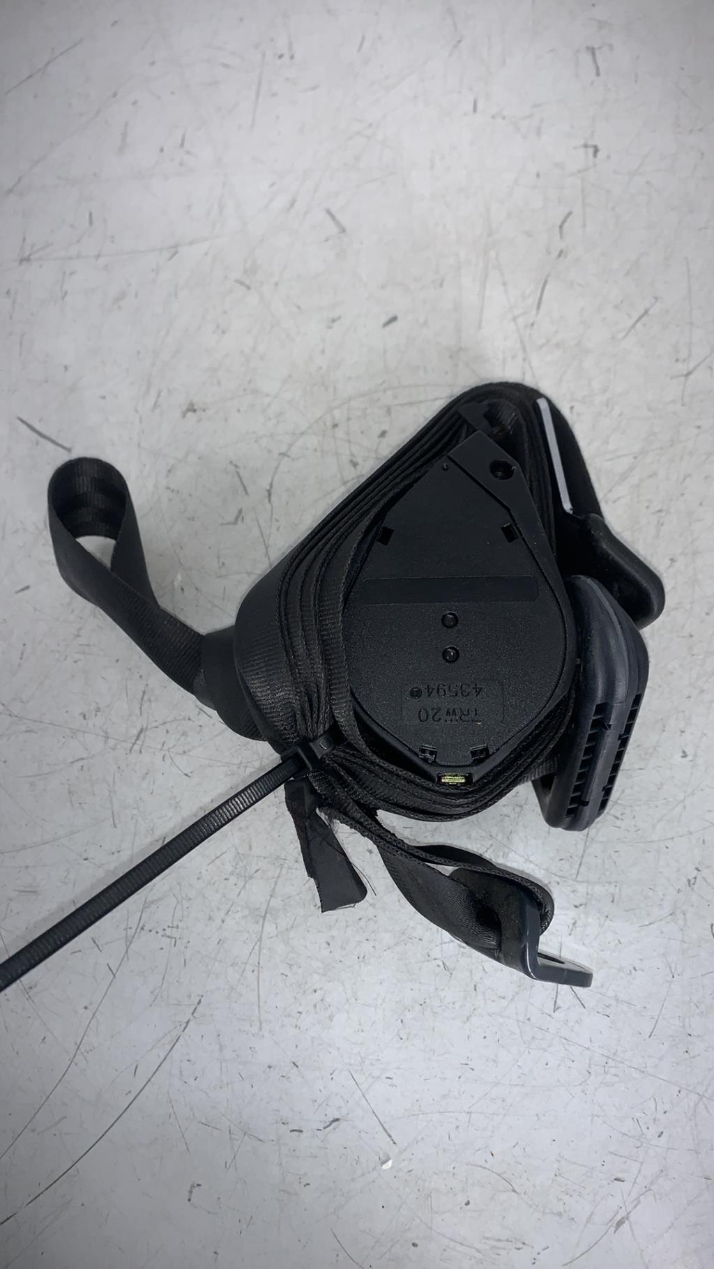 Ceinture arriere droit CITROEN C3 1 PHASE 1 Diesel - 1
