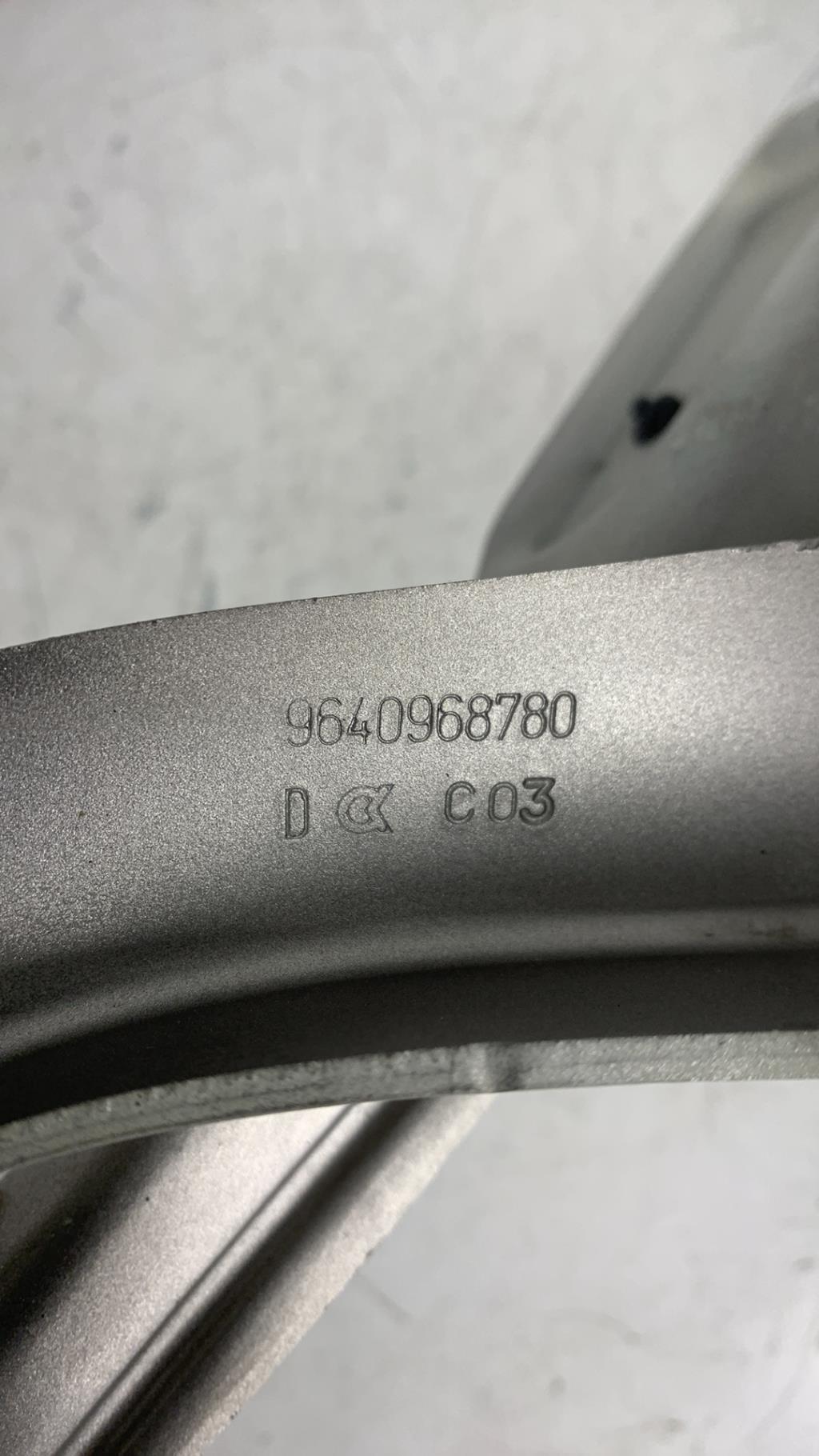 Charniere de capot PEUGEOT 407 PHASE 1 Diesel - 1