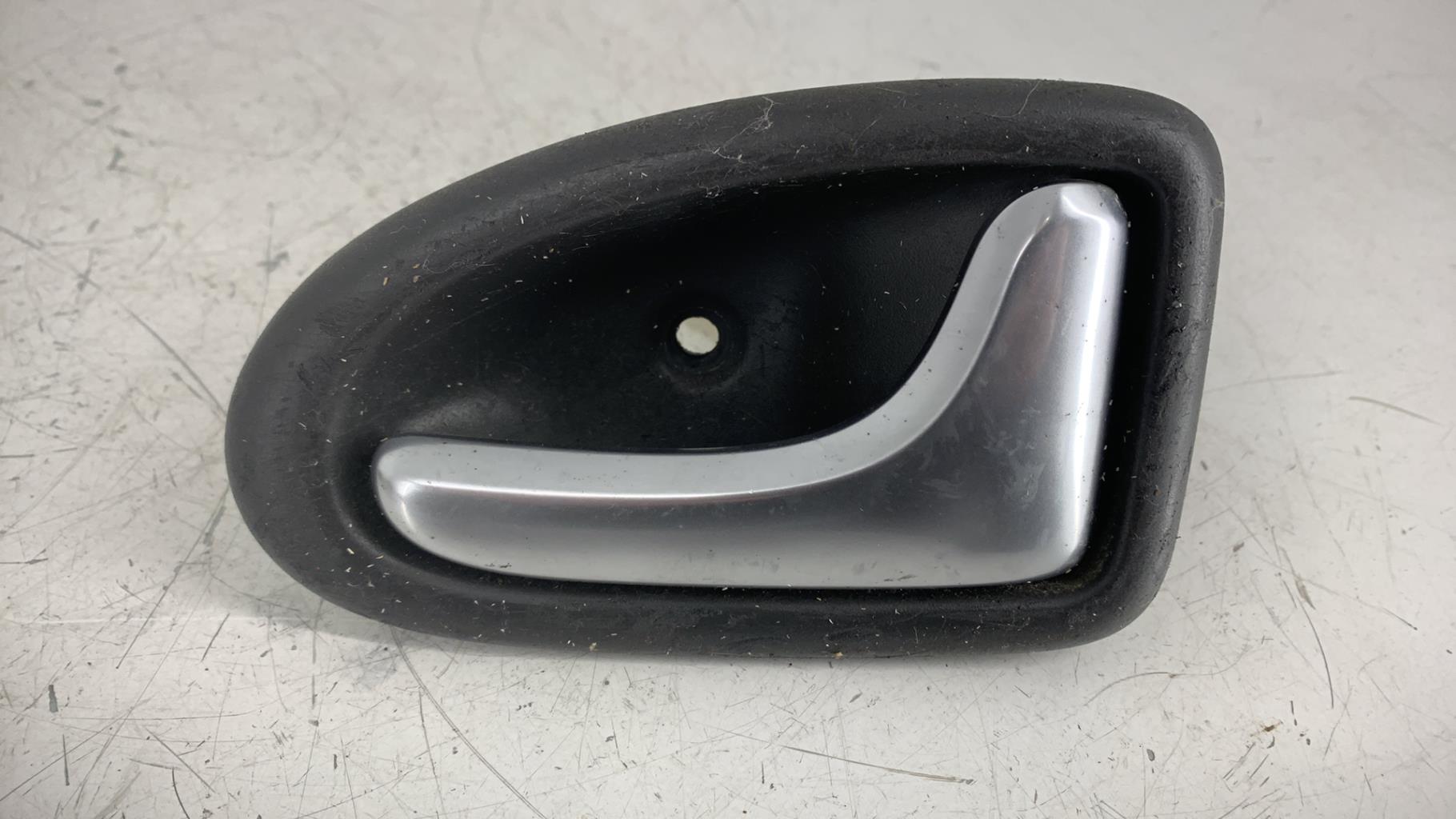 Poignee interieur avant droit RENAULT SCENIC 1 PHASE 2 Diesel - 1