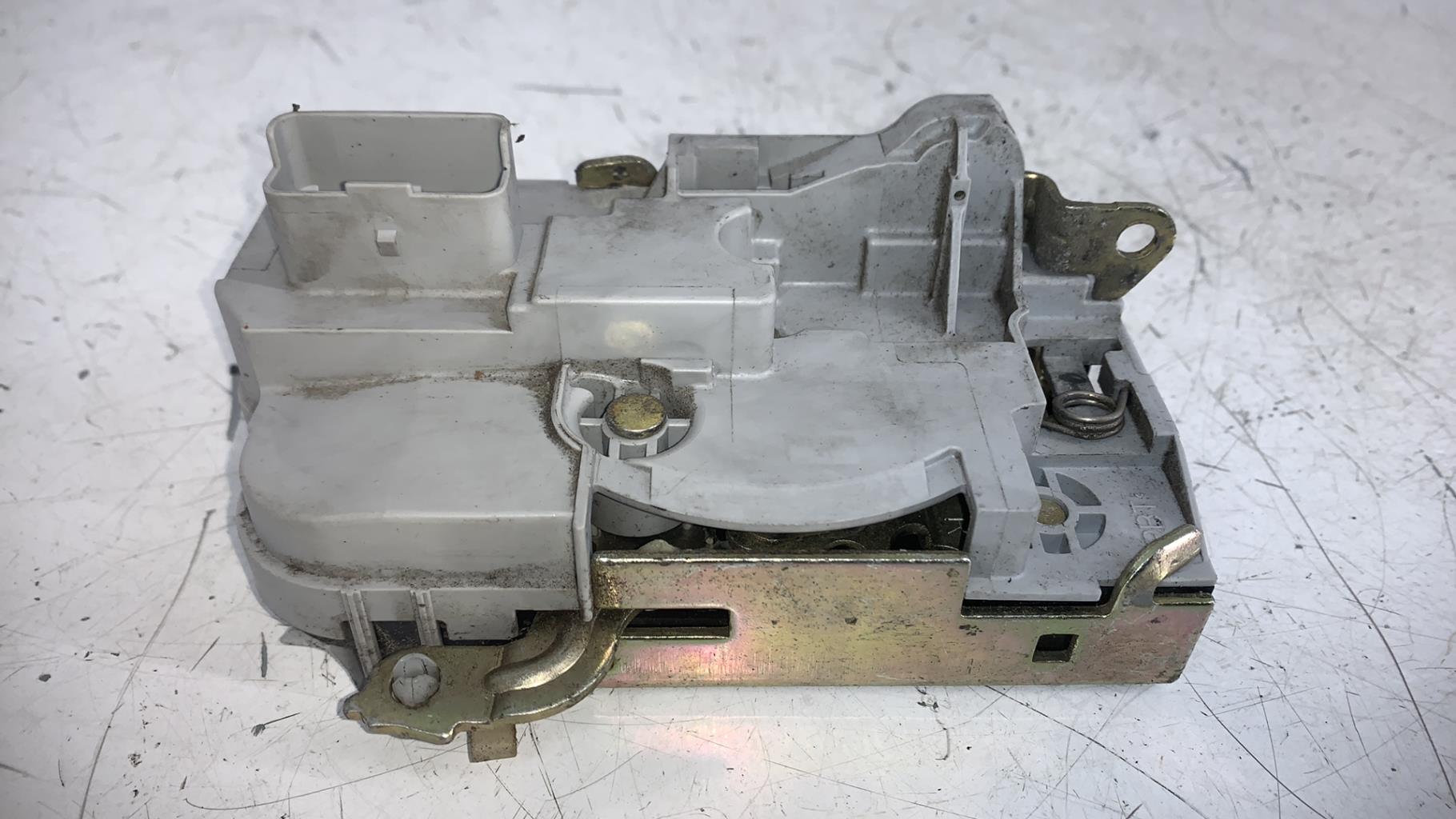 Serrure avant droit CITROEN C5 1 PHASE 2 Diesel - 1