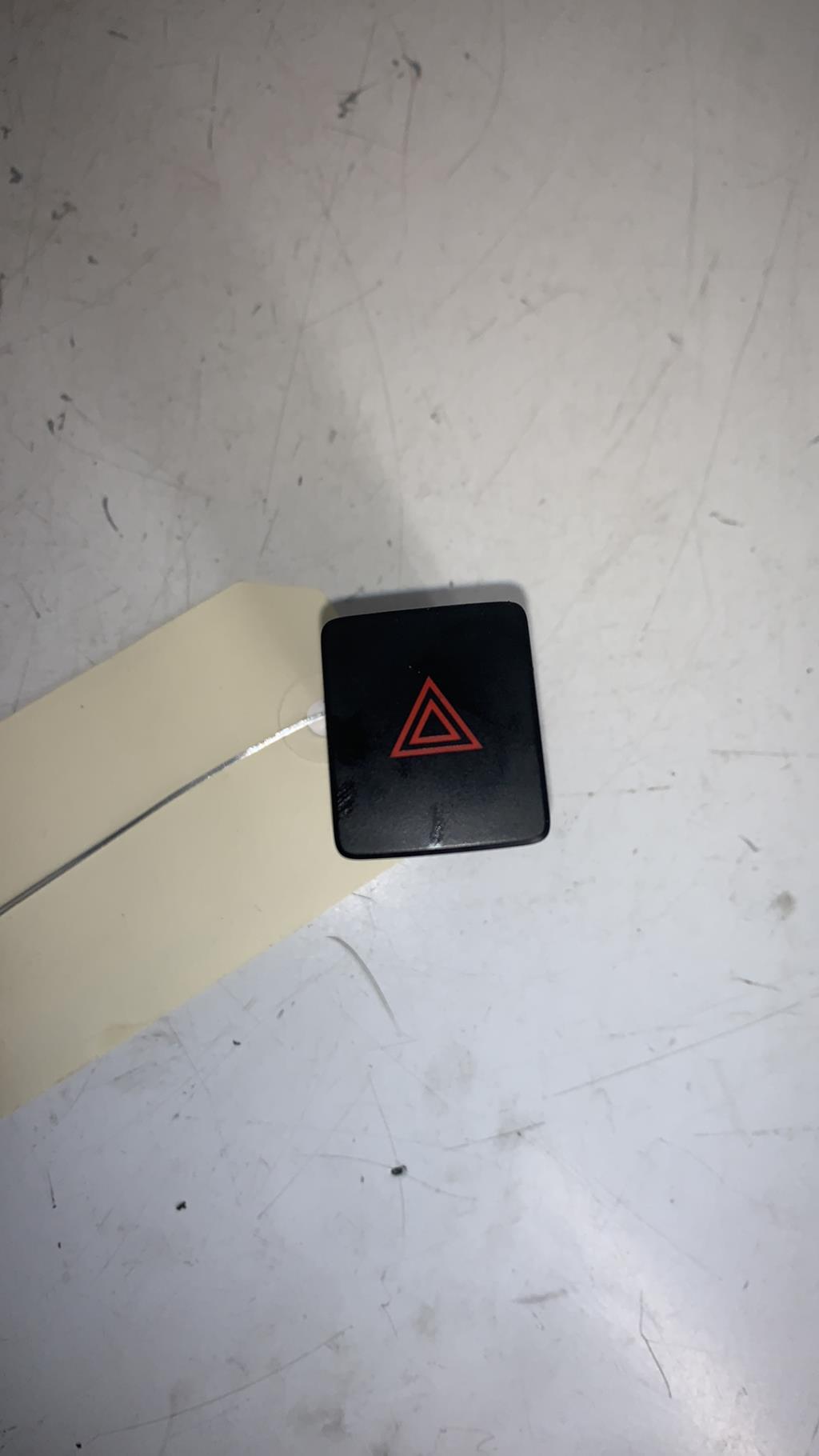 Bouton de warning NISSAN QASHQAI 2 PHASE 1 Essence - 1