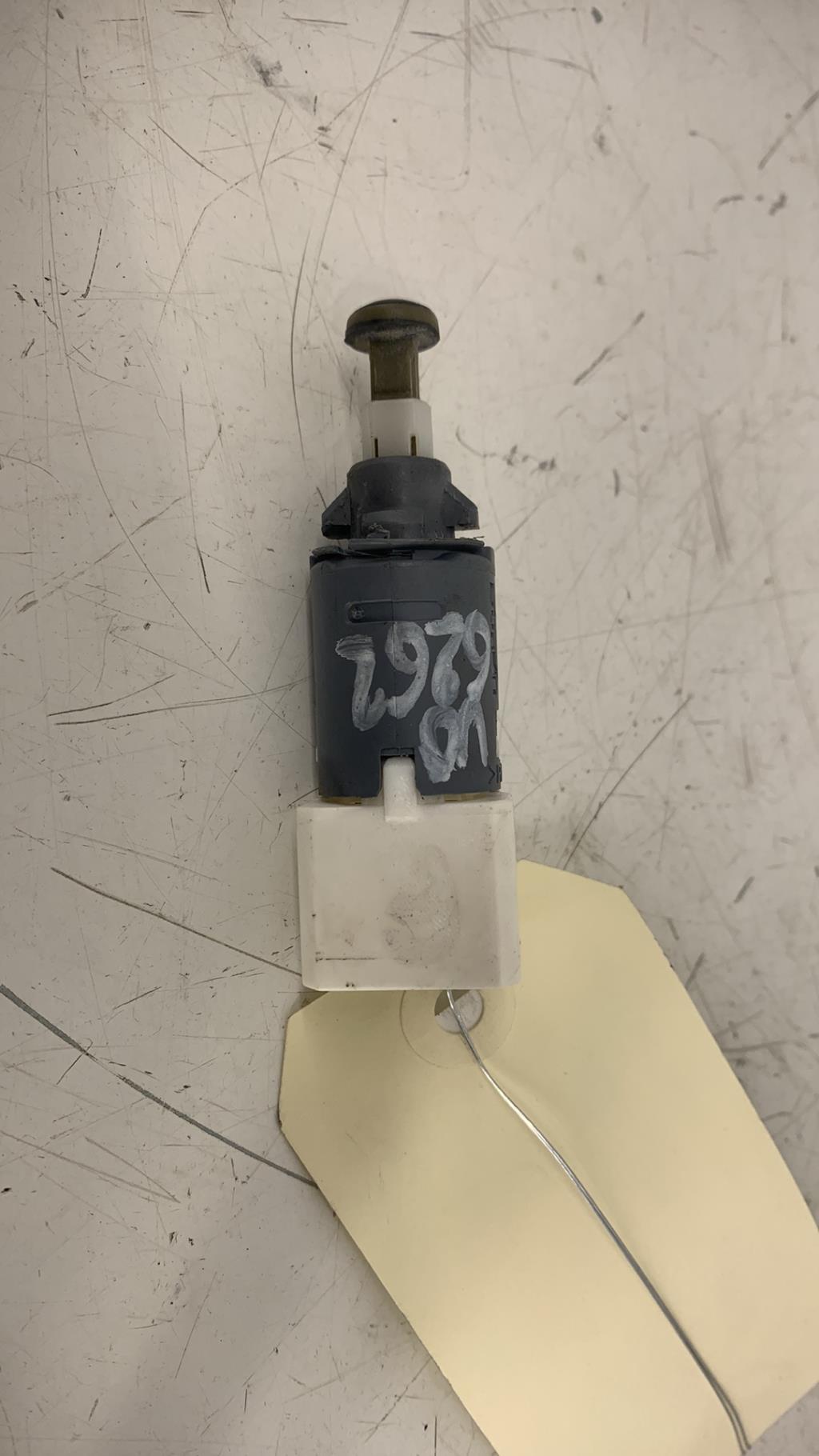 Contacteur feu stop RENAULT KANGOO 2 PHASE 1 Diesel - 1