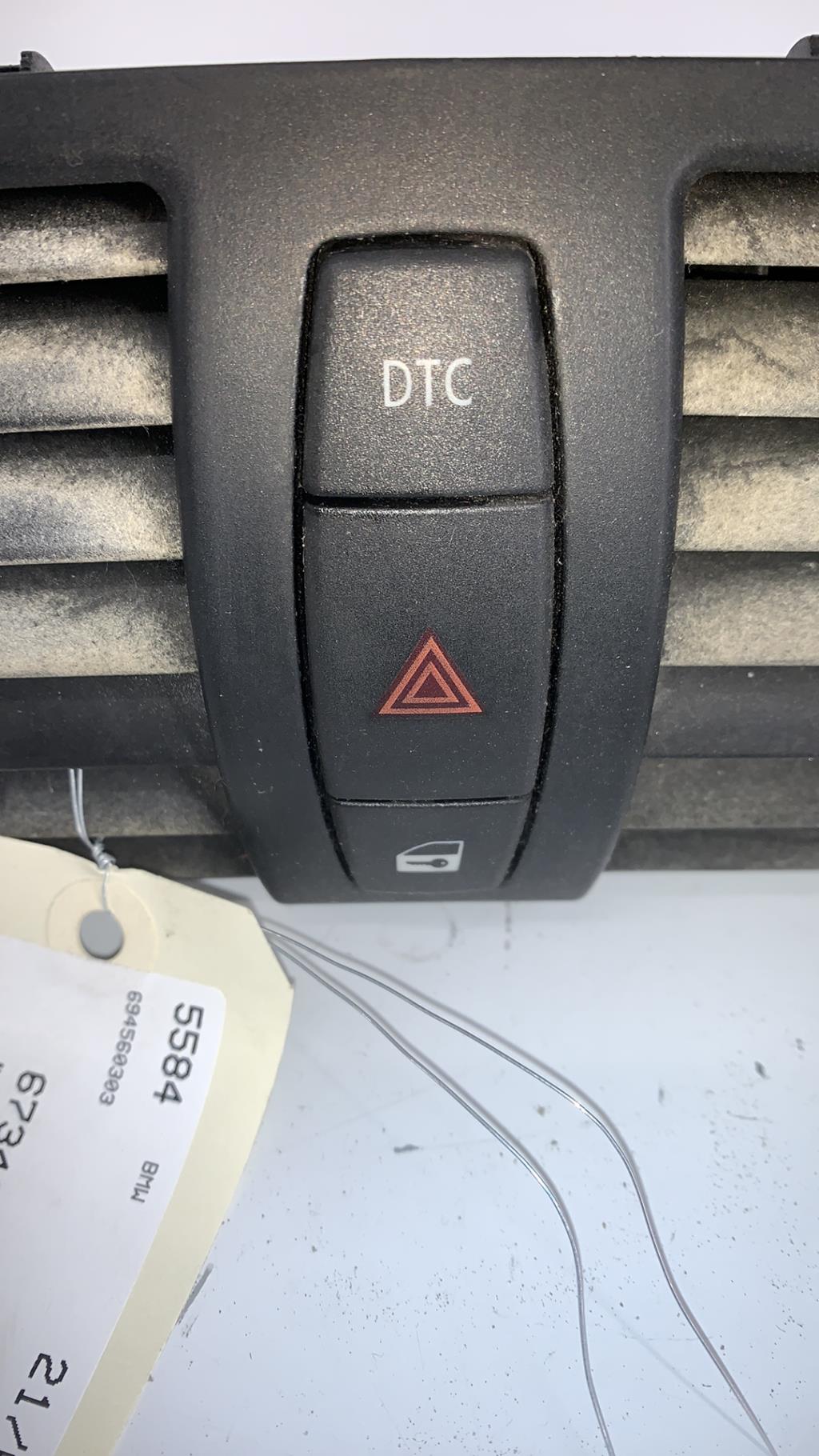 Bouton de warning BMW SERIE 1 E87 PHASE 2 Diesel - 1