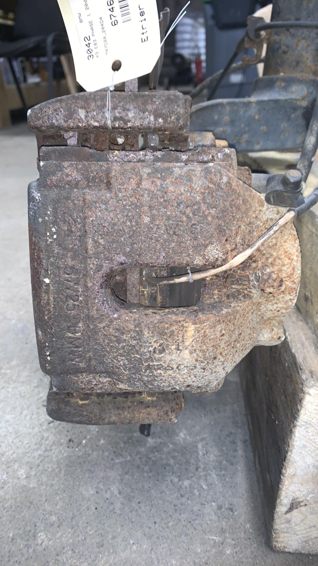 Etrier avant gauche (freinage) BMW X3 E83 PHASE 1 Diesel - 1