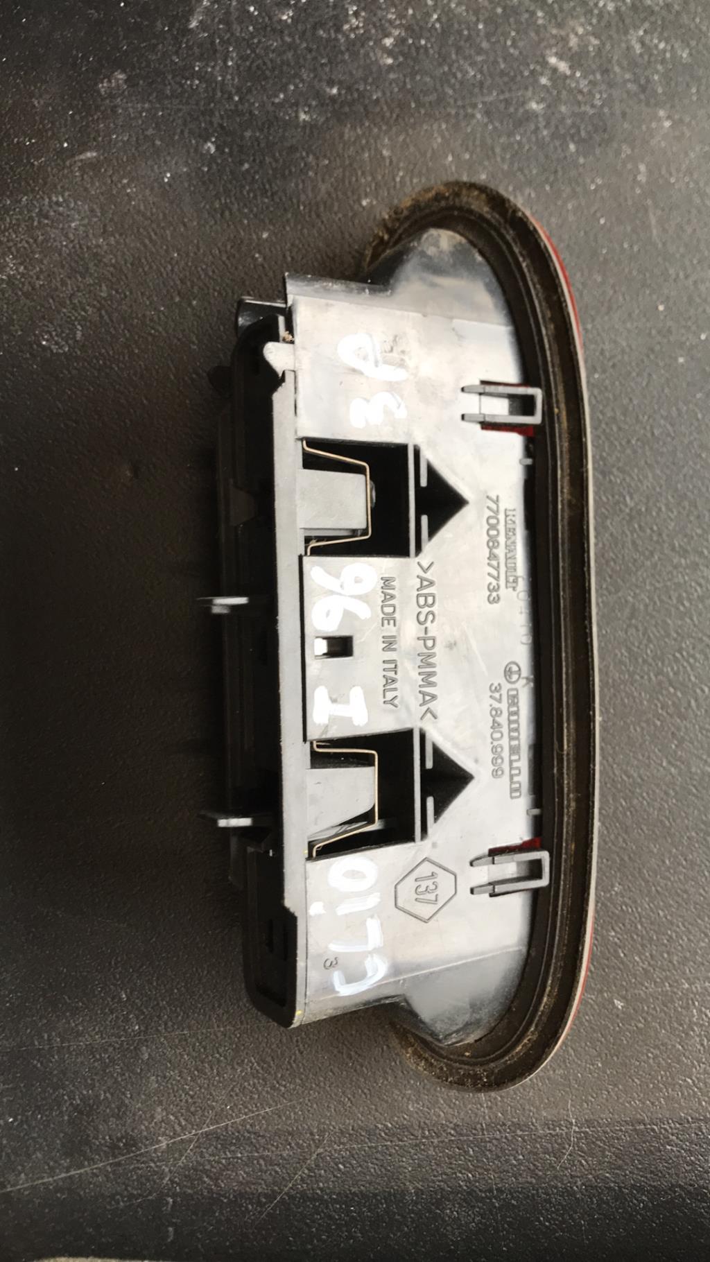 Feu arriere stop central RENAULT CLIO 1 PHASE 3 Diesel - 1