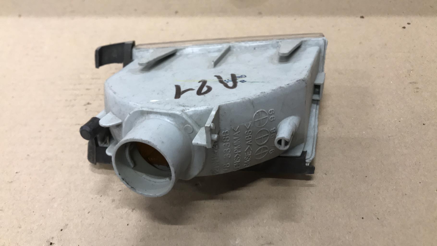 Optique avant secondaire gauche (feux)(clignotant) RENAULT R21 PHASE 1  - 1
