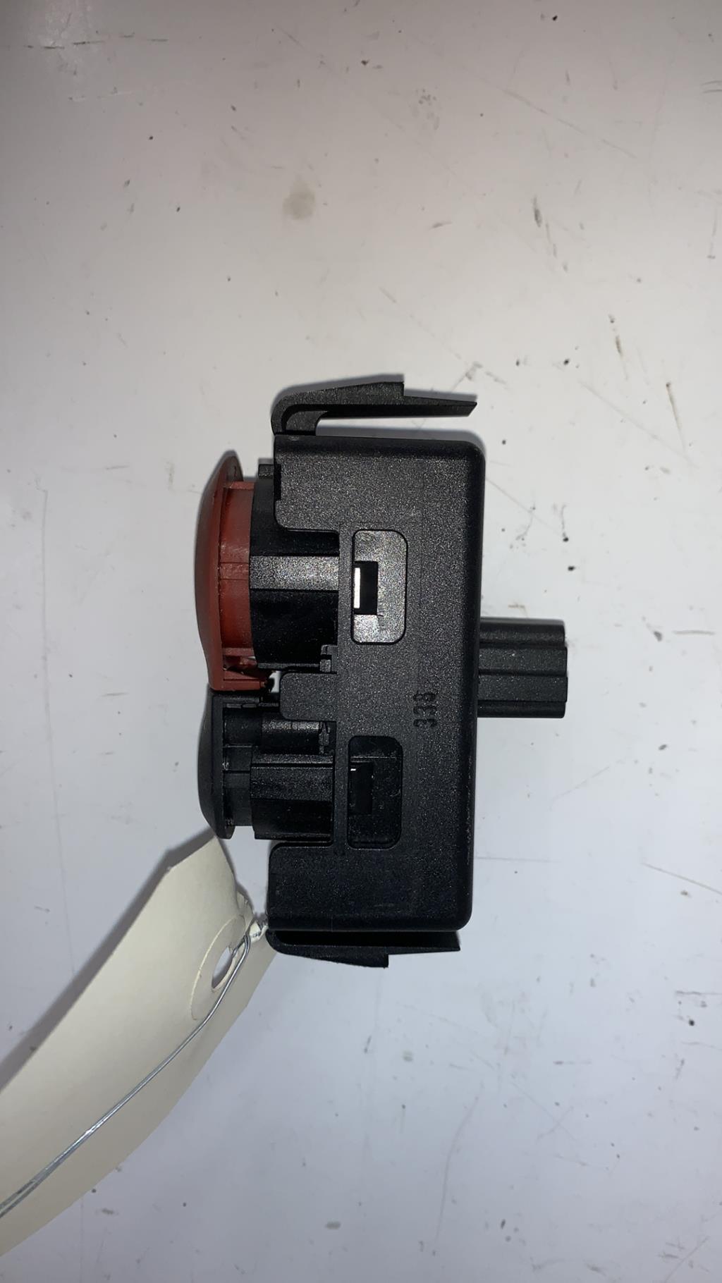 Bouton de warning RENAULT GRAND MODUS PHASE 2 Diesel - 1