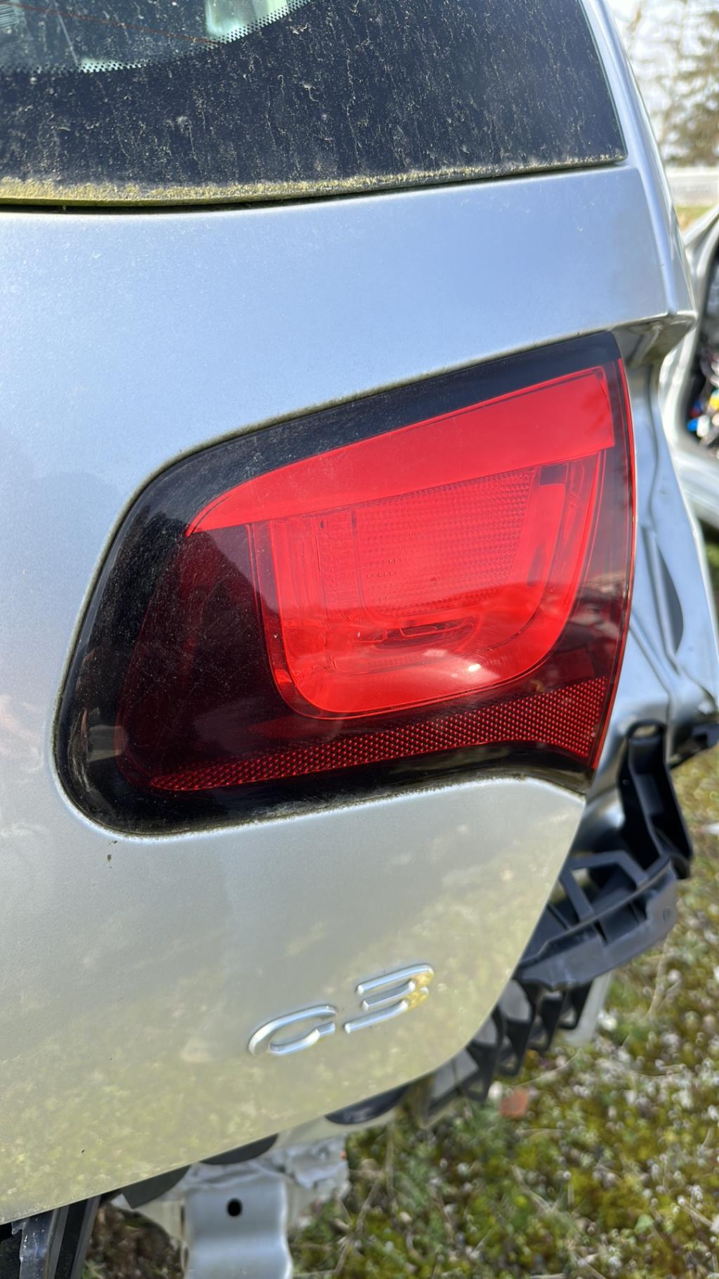 Feu arriere secondaire droit (feux) CITROEN C3 2 PHASE 1 Essence - 1
