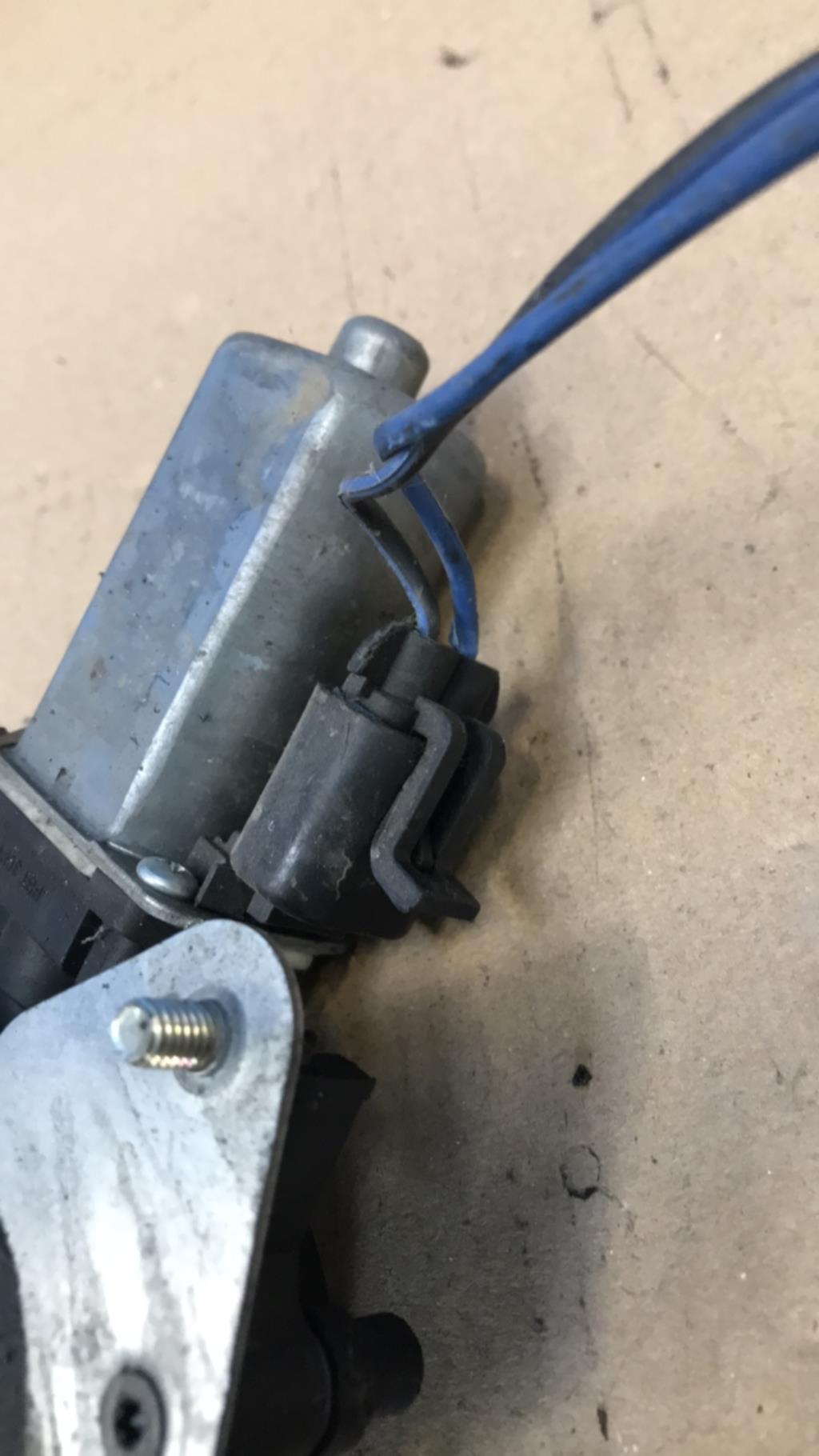 Leve vitre electrique avant gauche RENAULT CLIO 2  - 1