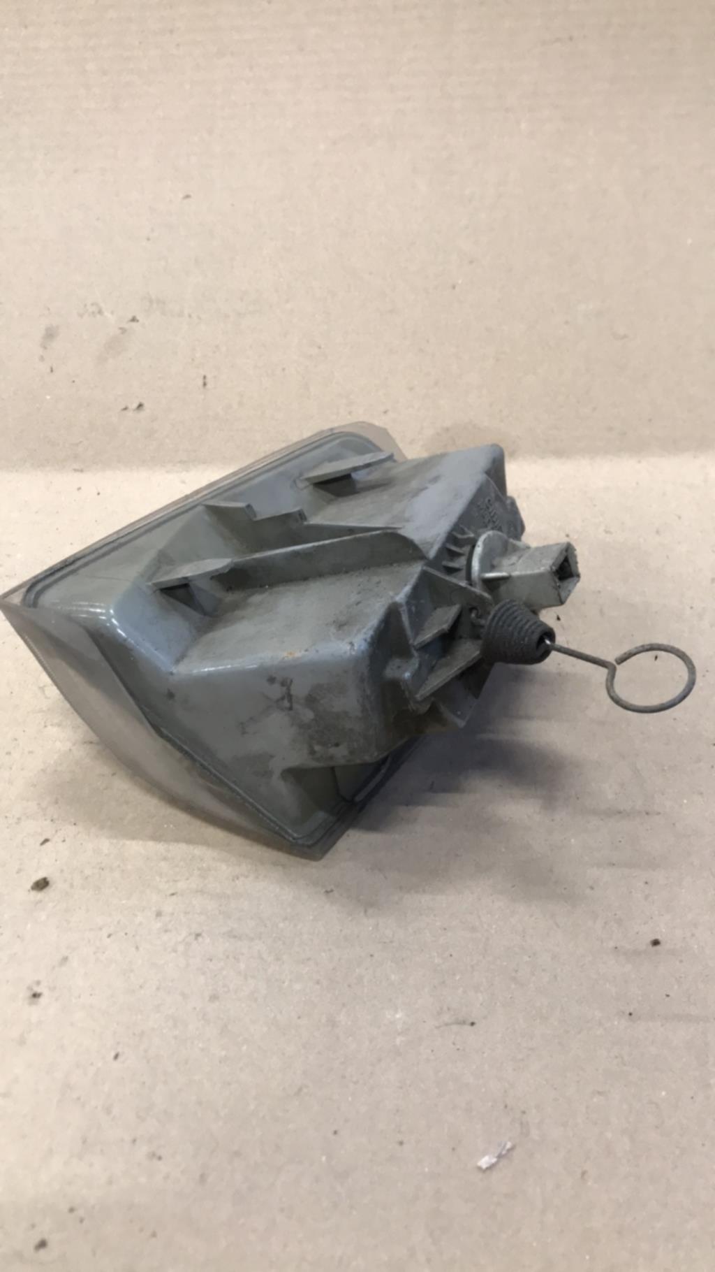 Optique avant secondaire droit (feux)(clignotant) RENAULT R25  - 1