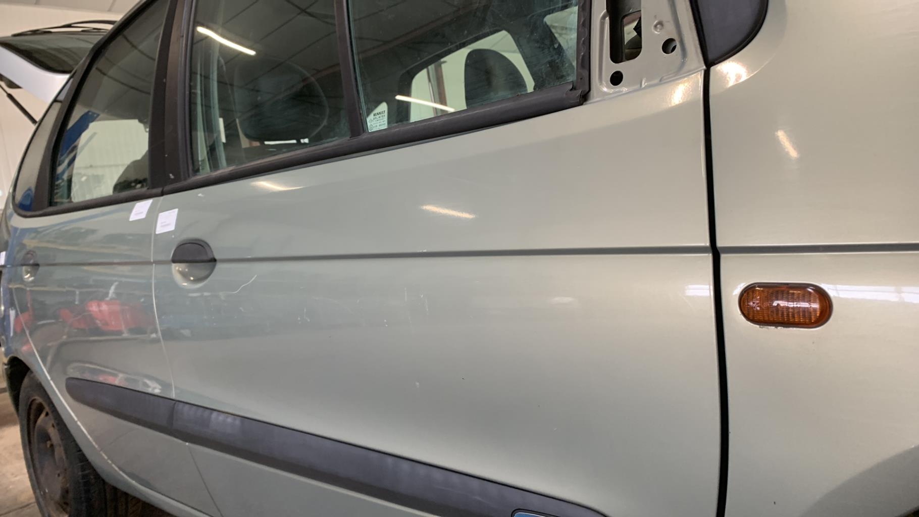 Porte avant droit RENAULT SCENIC 1 PHASE 2 Diesel - 1