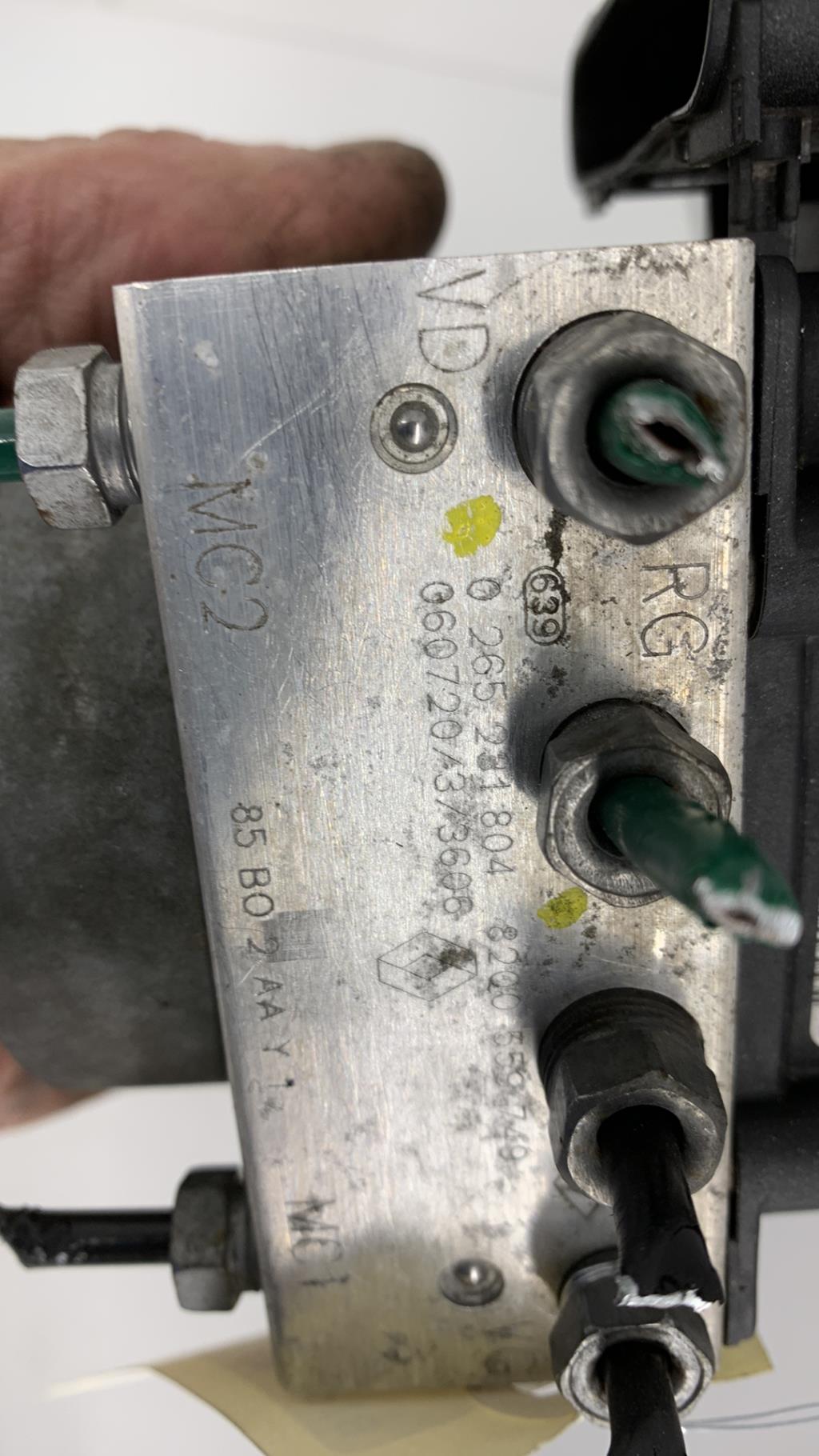 Bloc ABS (freins anti-blocage) RENAULT CLIO 3 PHASE 1 Essence - 1