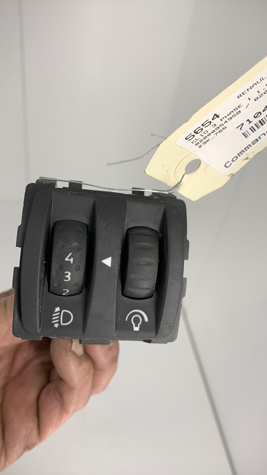Commande de reglage hauteur de phare RENAULT CLIO 3 PHASE 1 Diesel - 1