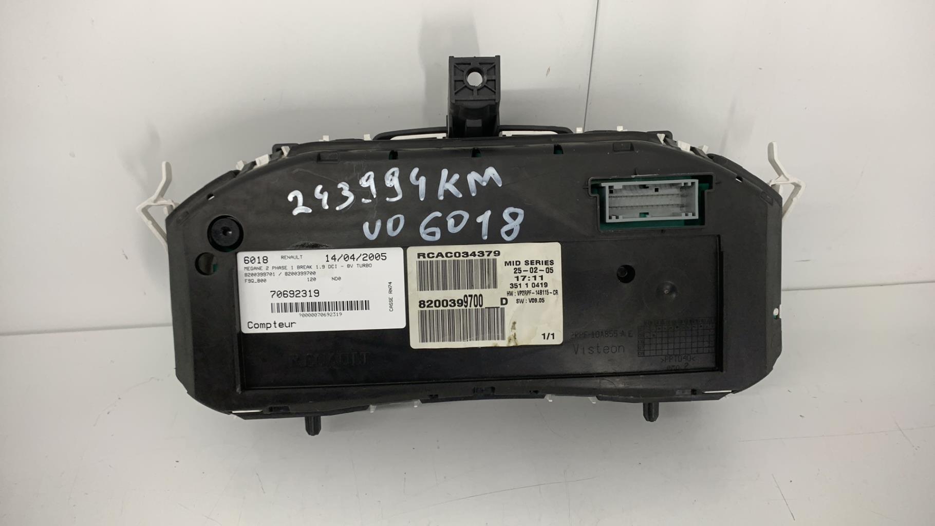 Compteur RENAULT MEGANE 2 PHASE 1 BREAK Diesel - 1