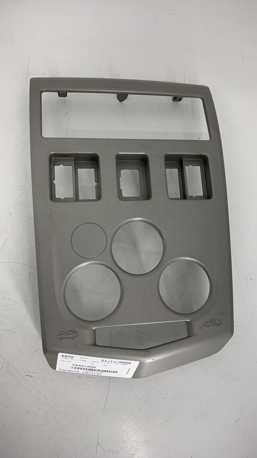 Console central (interieur plastique) DACIA LOGAN MCV 1 PHASE 1 BREAK Diesel - 1