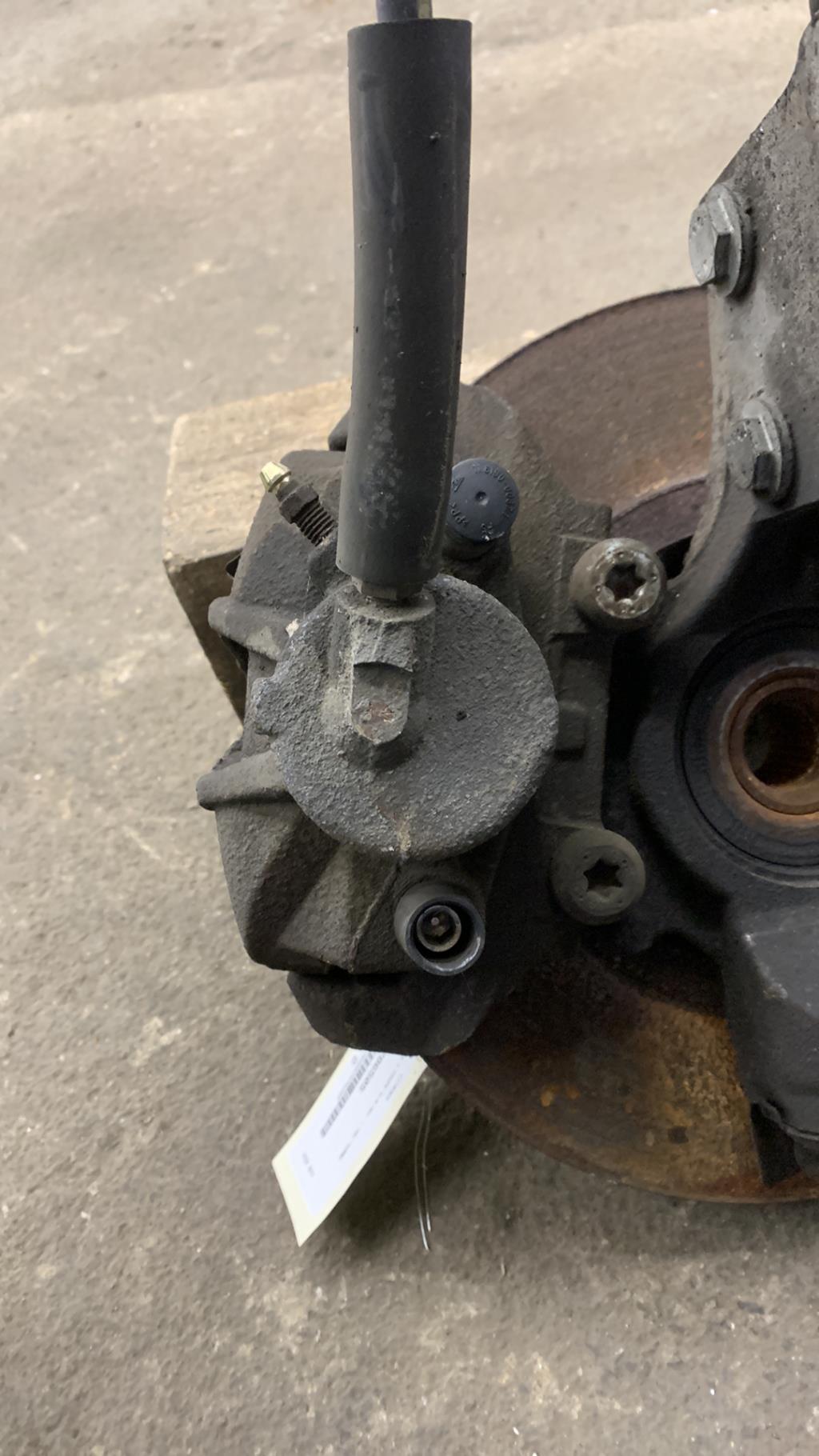 Etrier avant droit (freinage) CITROEN C4 1 PHASE 1 COUPE Diesel - 1