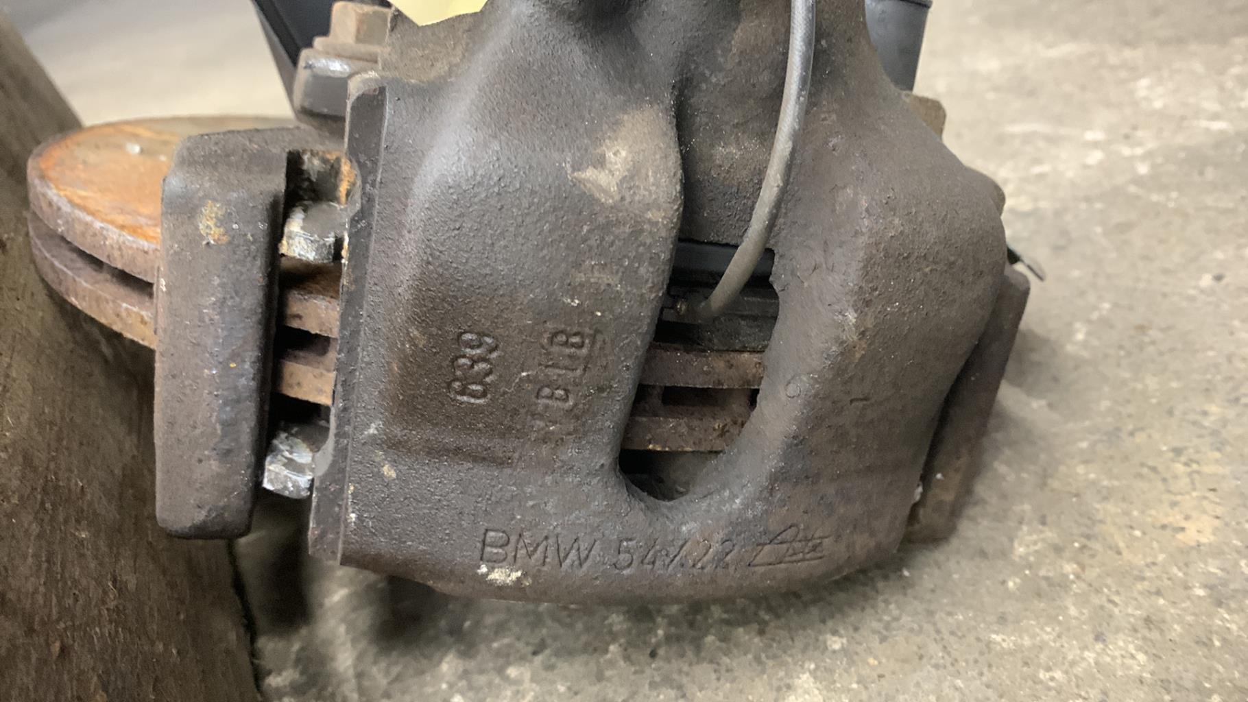 Etrier avant gauche (freinage) BMW SERIE 3 E46 COUPE PHASE 1  - 1