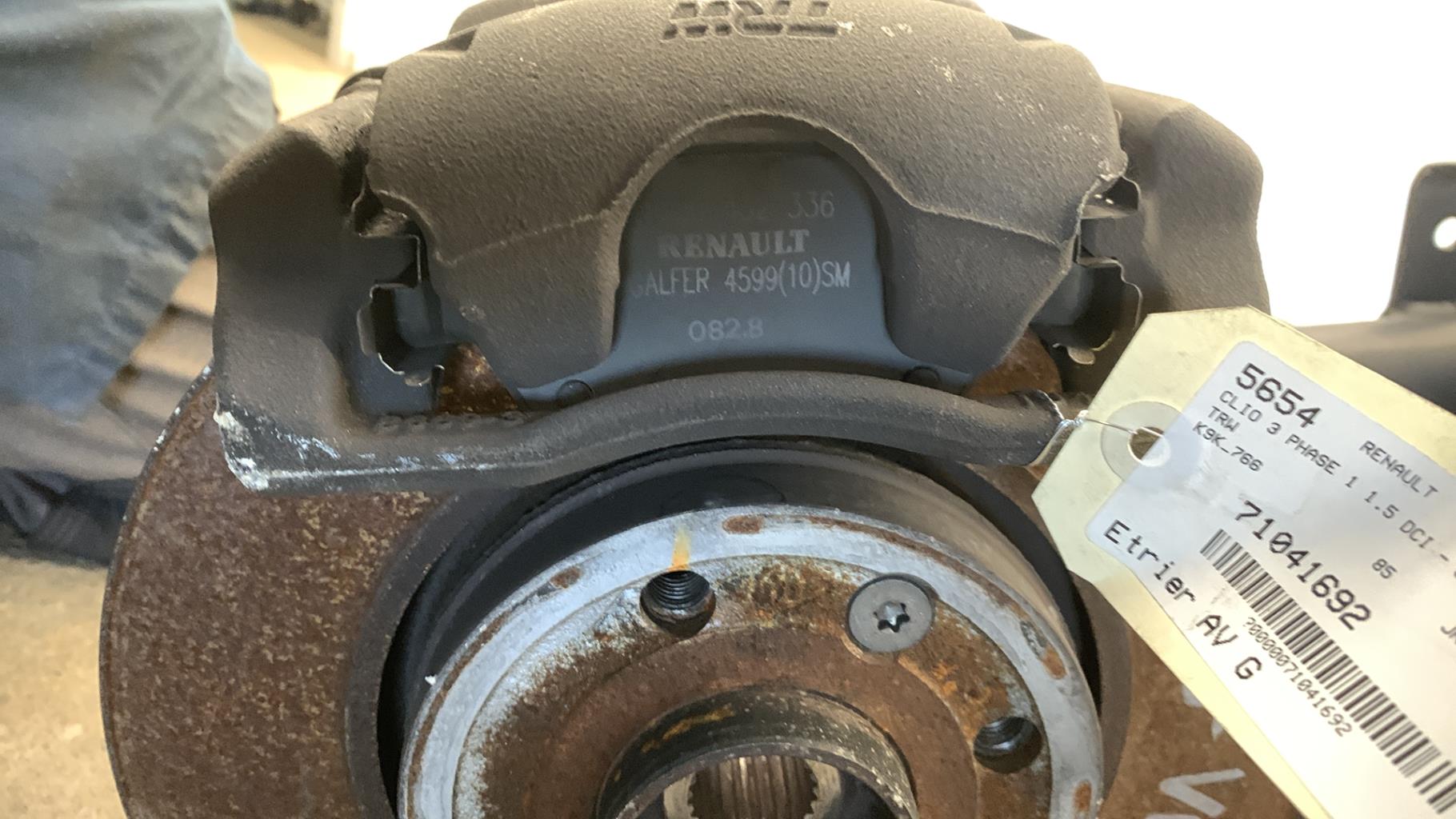 Etrier avant gauche (freinage) RENAULT CLIO 3 PHASE 1 Diesel - 1