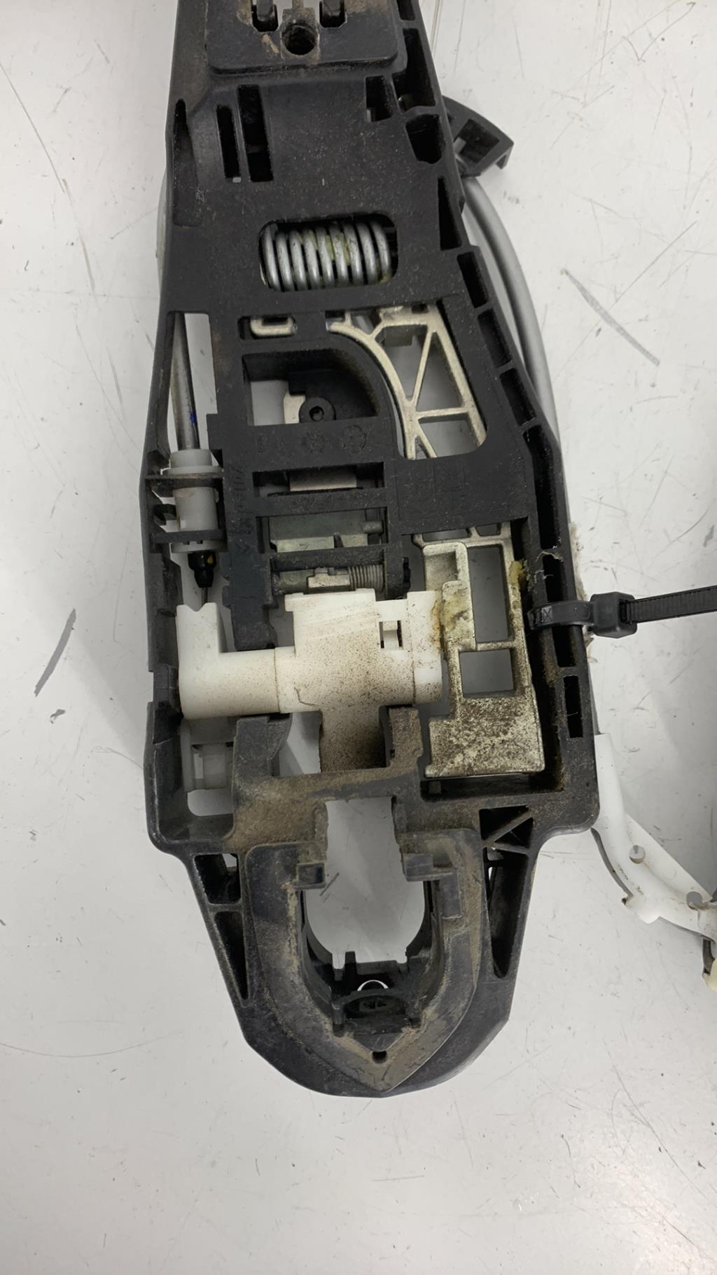 Serrure avant droit CITROEN C4 2 PHASE 1 Diesel - 1