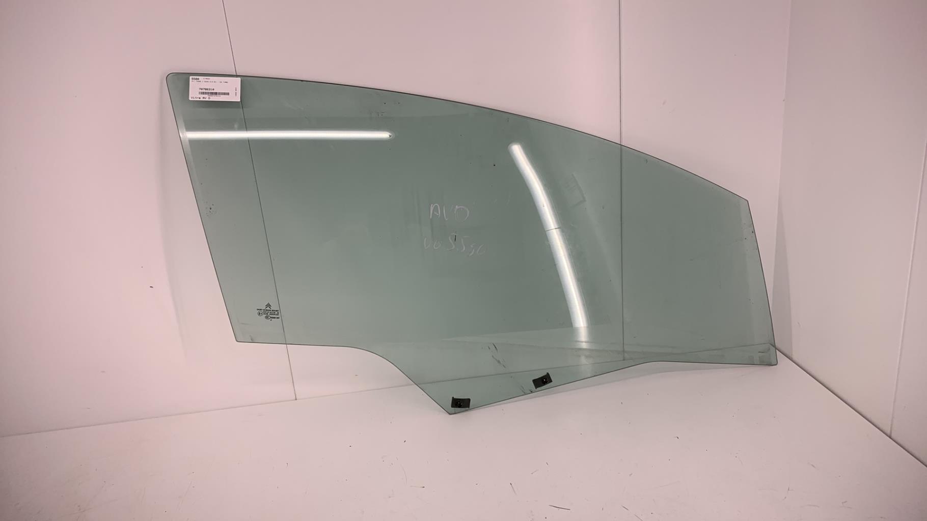 Vitre avant droit CITROEN C4 1 PHASE 1 COUPE Diesel - 1