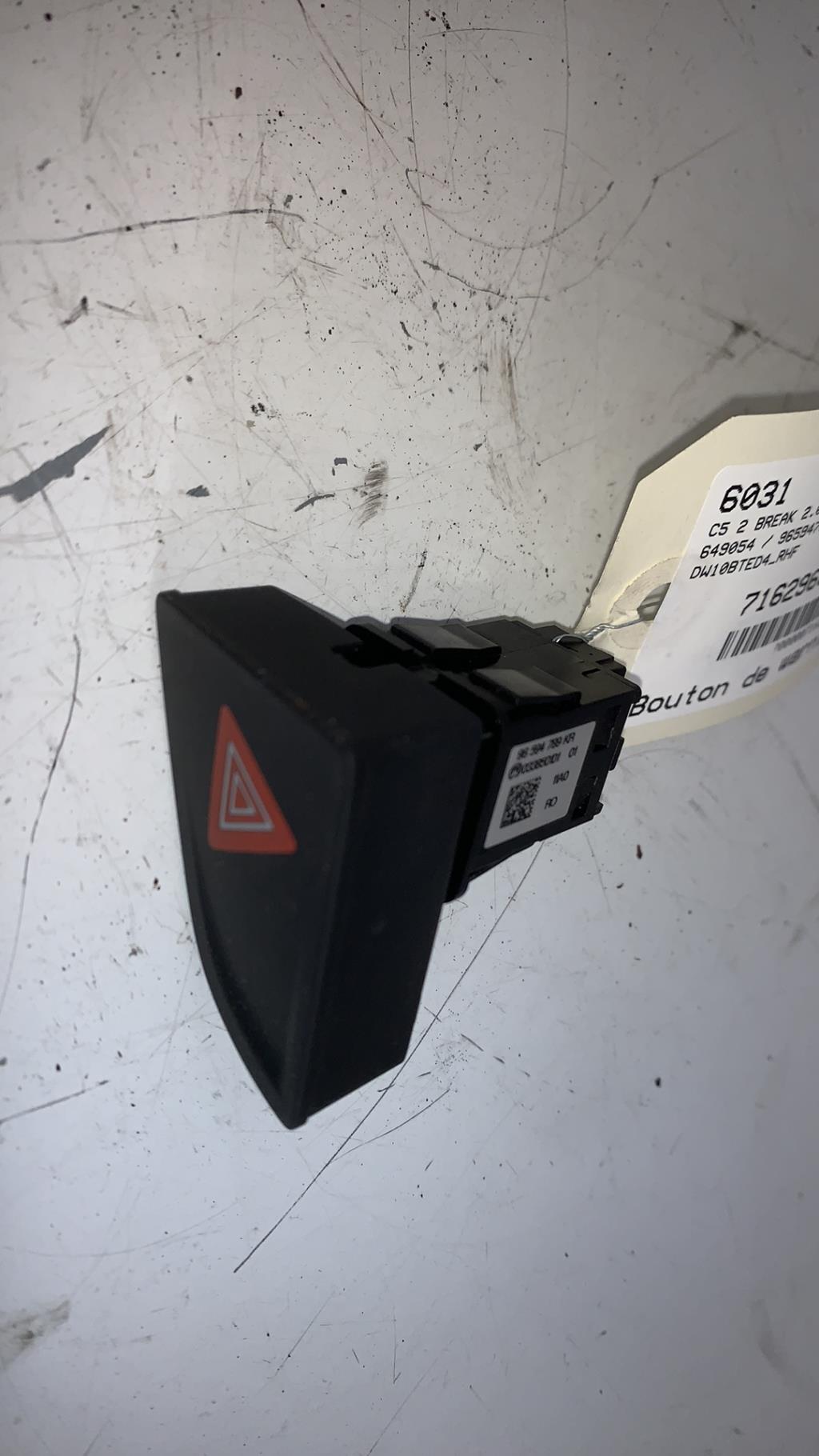 Bouton de warning CITROEN C5 2 BREAK Diesel - 1