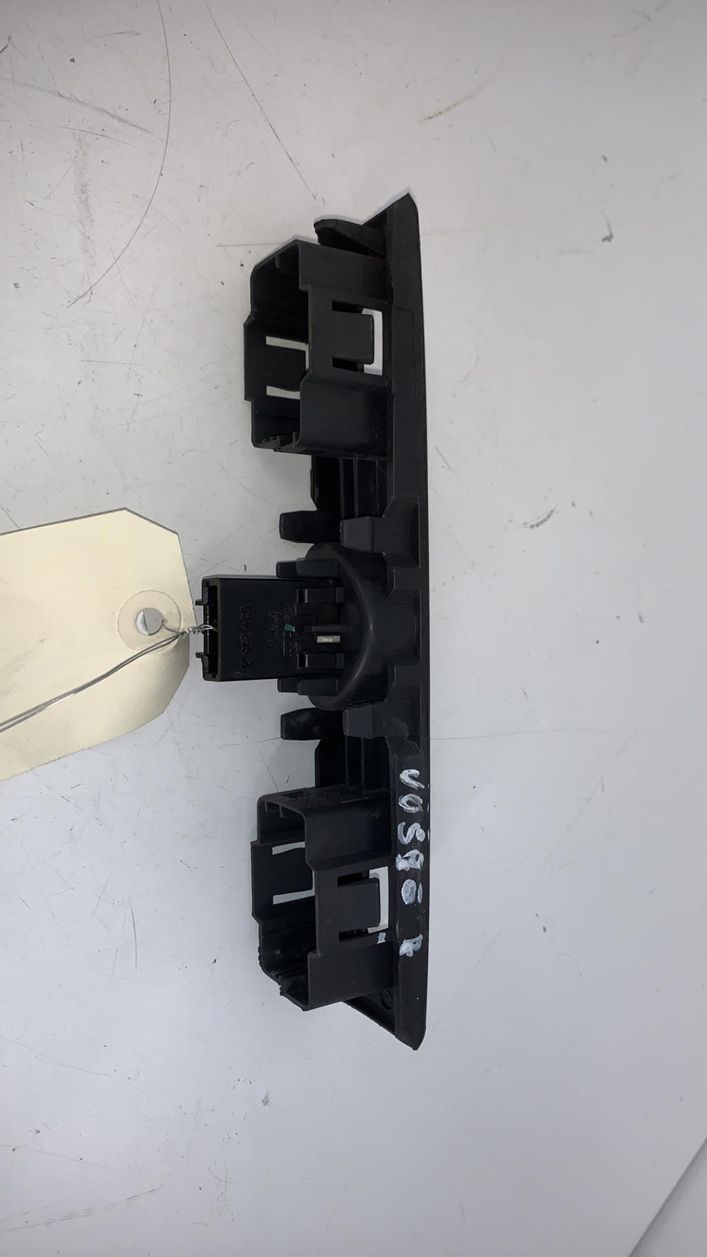 Bouton de warning RENAULT CLIO 2 CAMPUS PHASE 1 Diesel - 1