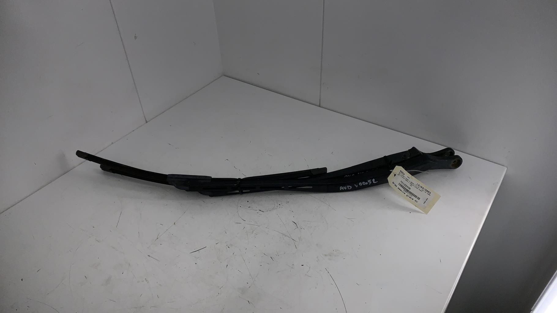 Bras essuie glace avant AUDI A6 2 AVANT PHASE 2 BREAK Diesel - 1