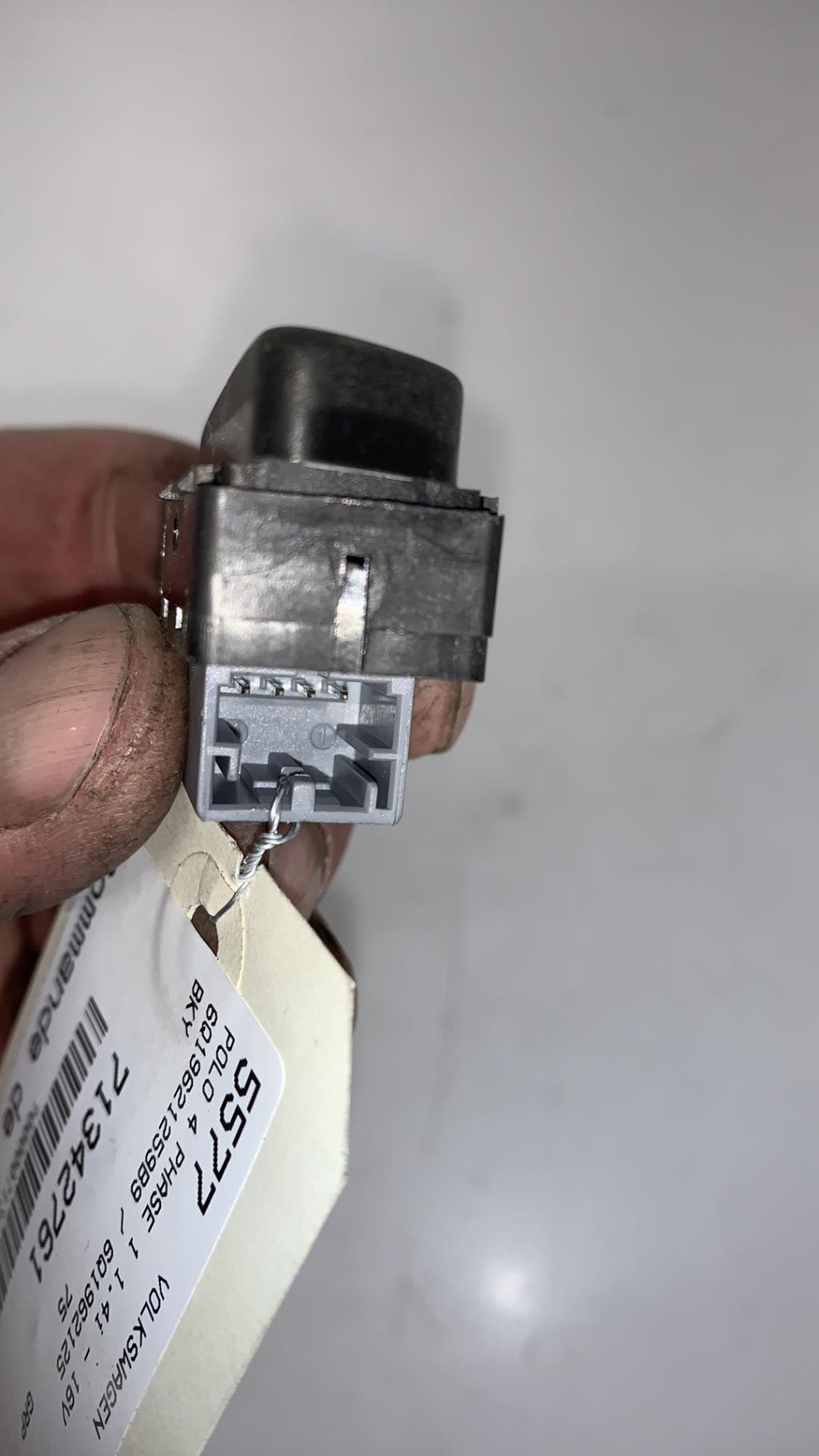 Commande de fermeture centralisee VOLKSWAGEN POLO 4 PHASE 1 Essence - 1