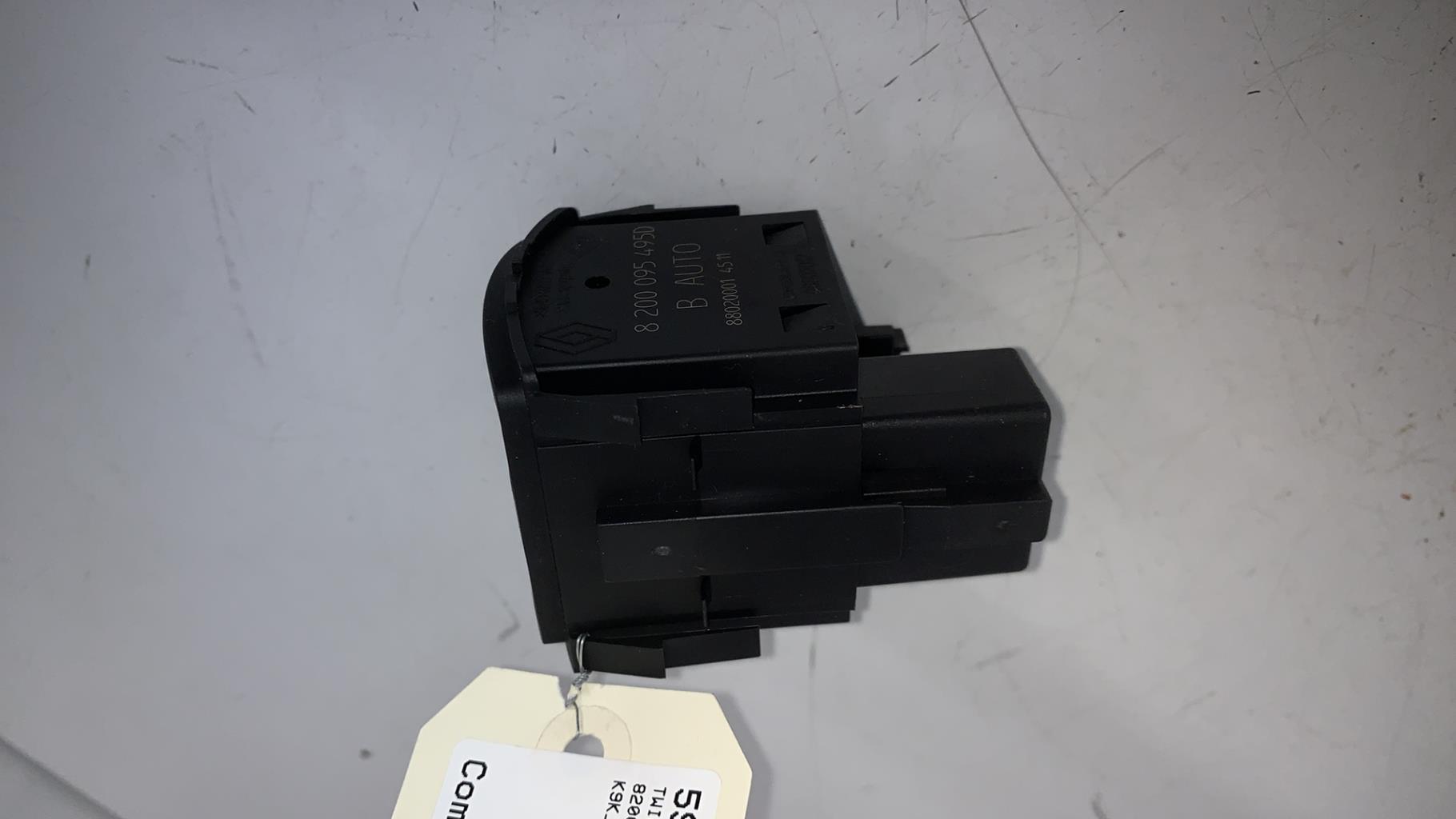 Commande de reglage hauteur de phare RENAULT TWINGO 2 PHASE 2 Diesel - 1