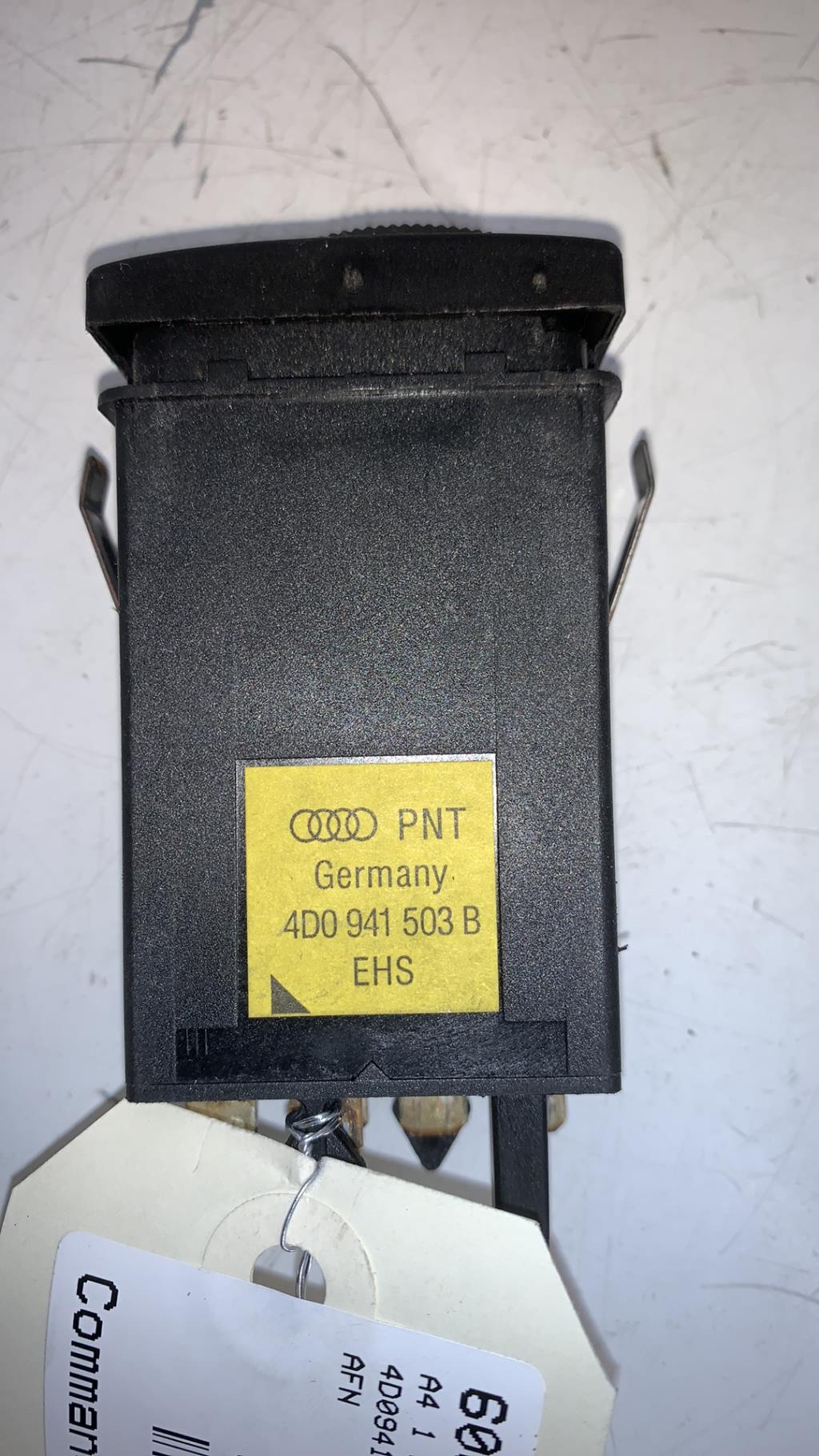 Commande degivrage lunette arriere AUDI A4 1 PHASE 1 Diesel - 1
